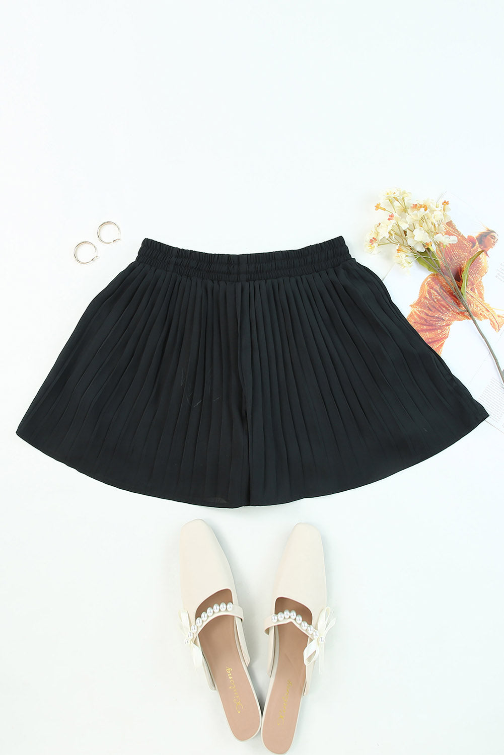 Women's Shorts with Drawcord Waist Flowy Pleat-Detail