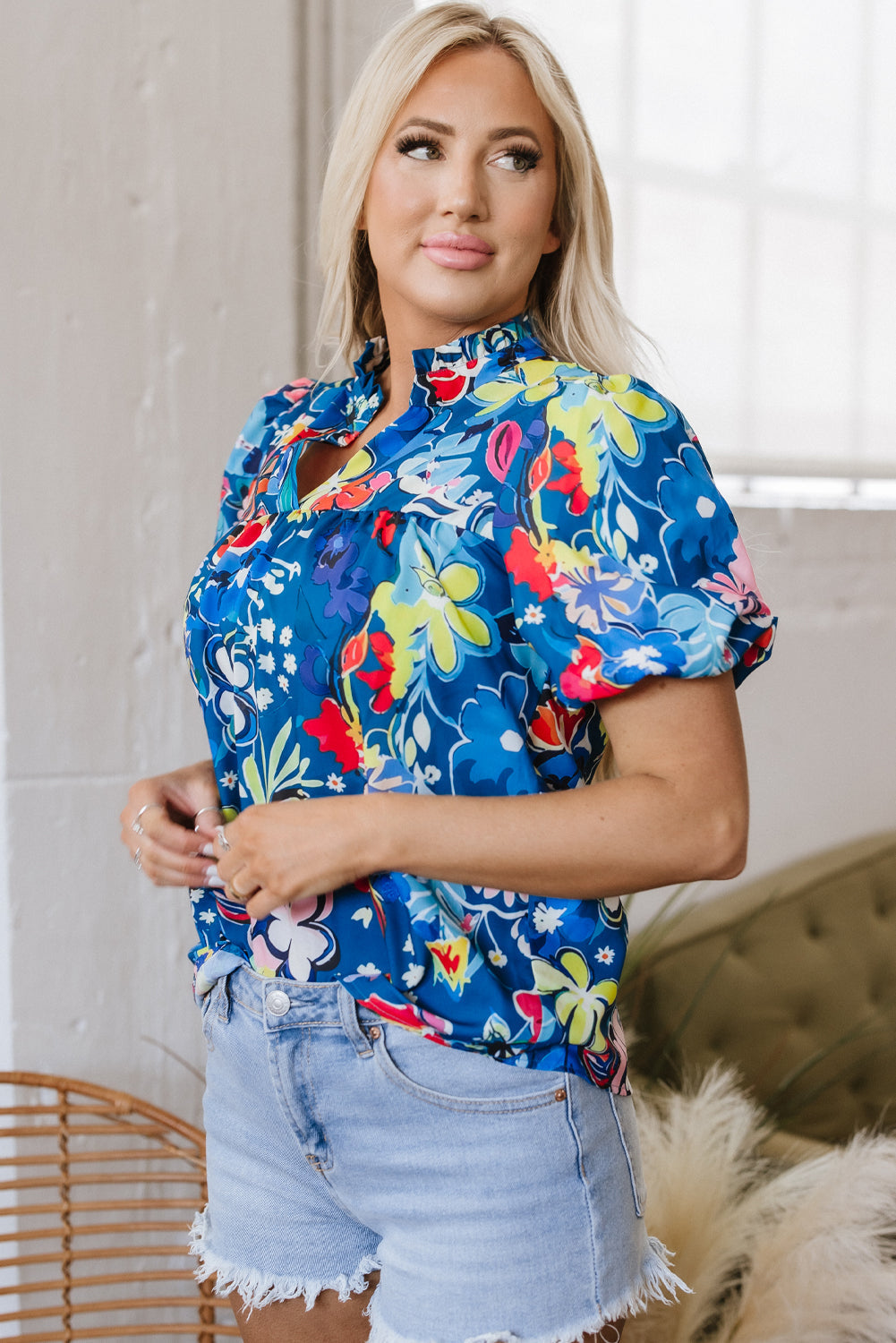 Flower Print Collared V-Neck Puff Short-Sleeved Loose Blouse