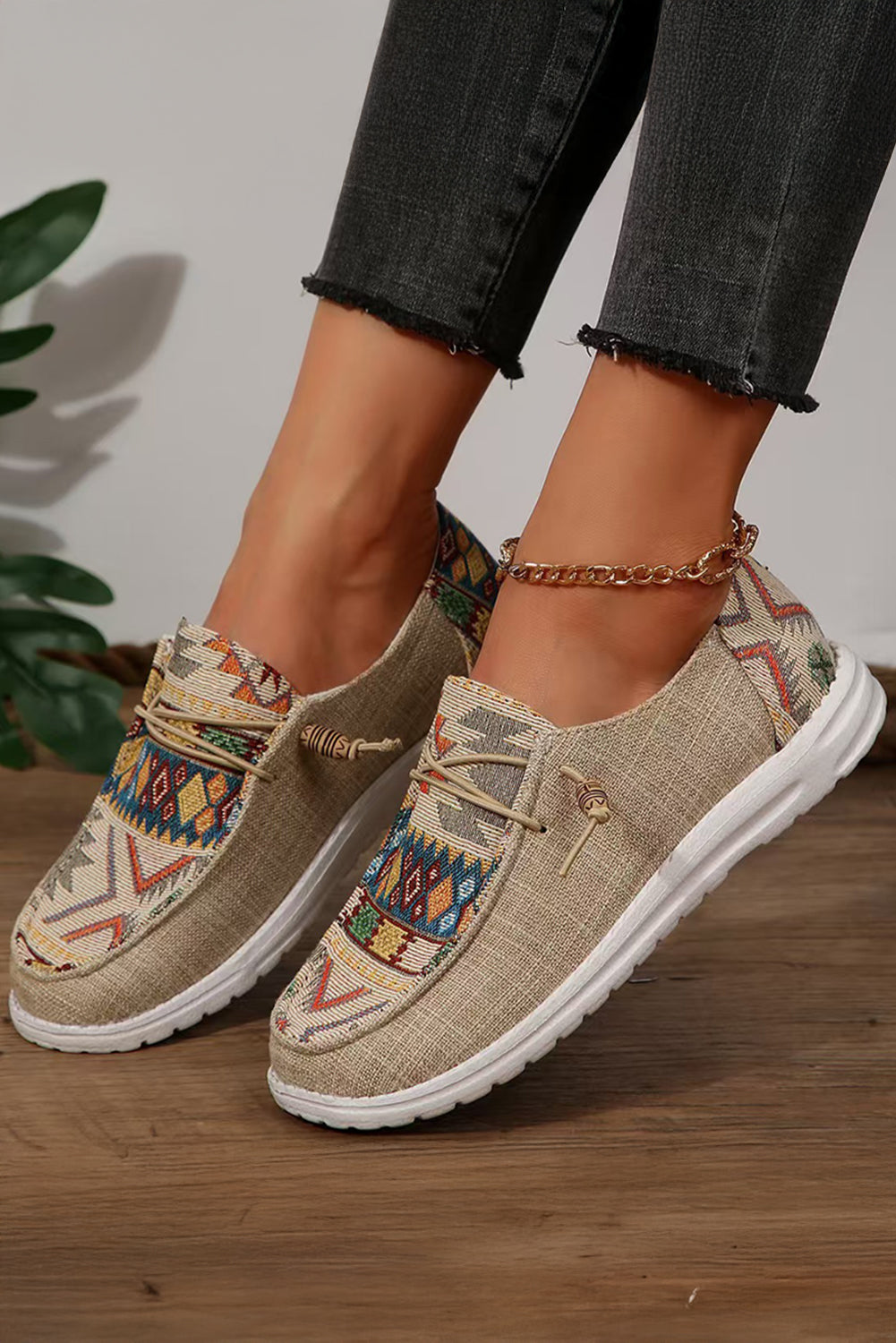 Geometric Slip Lace-up Decor On Shoes