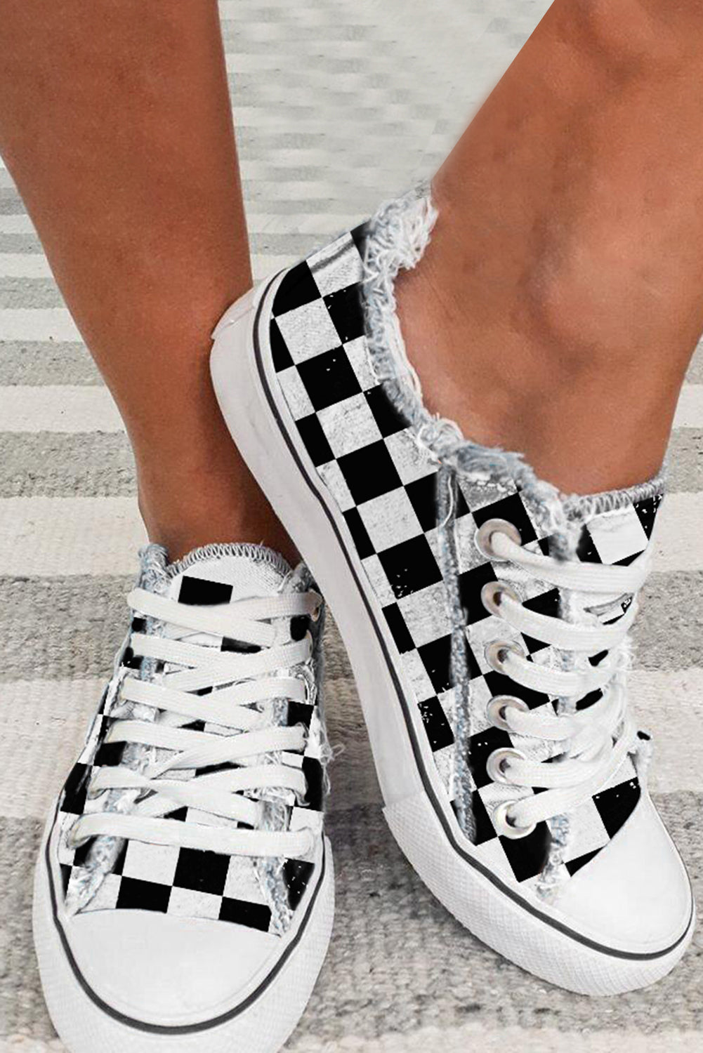 Checkered Edge Print Raw Lace-up Canvas Shoes