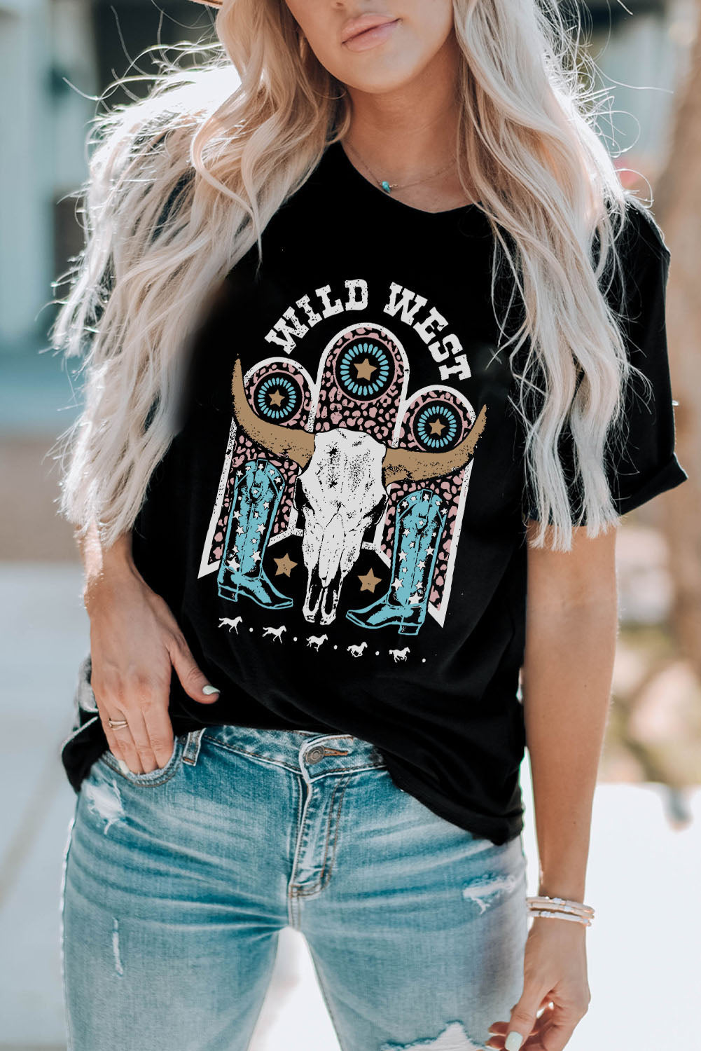 Women's T Shirt with WILD WEST Steer Skull Graphic-Print