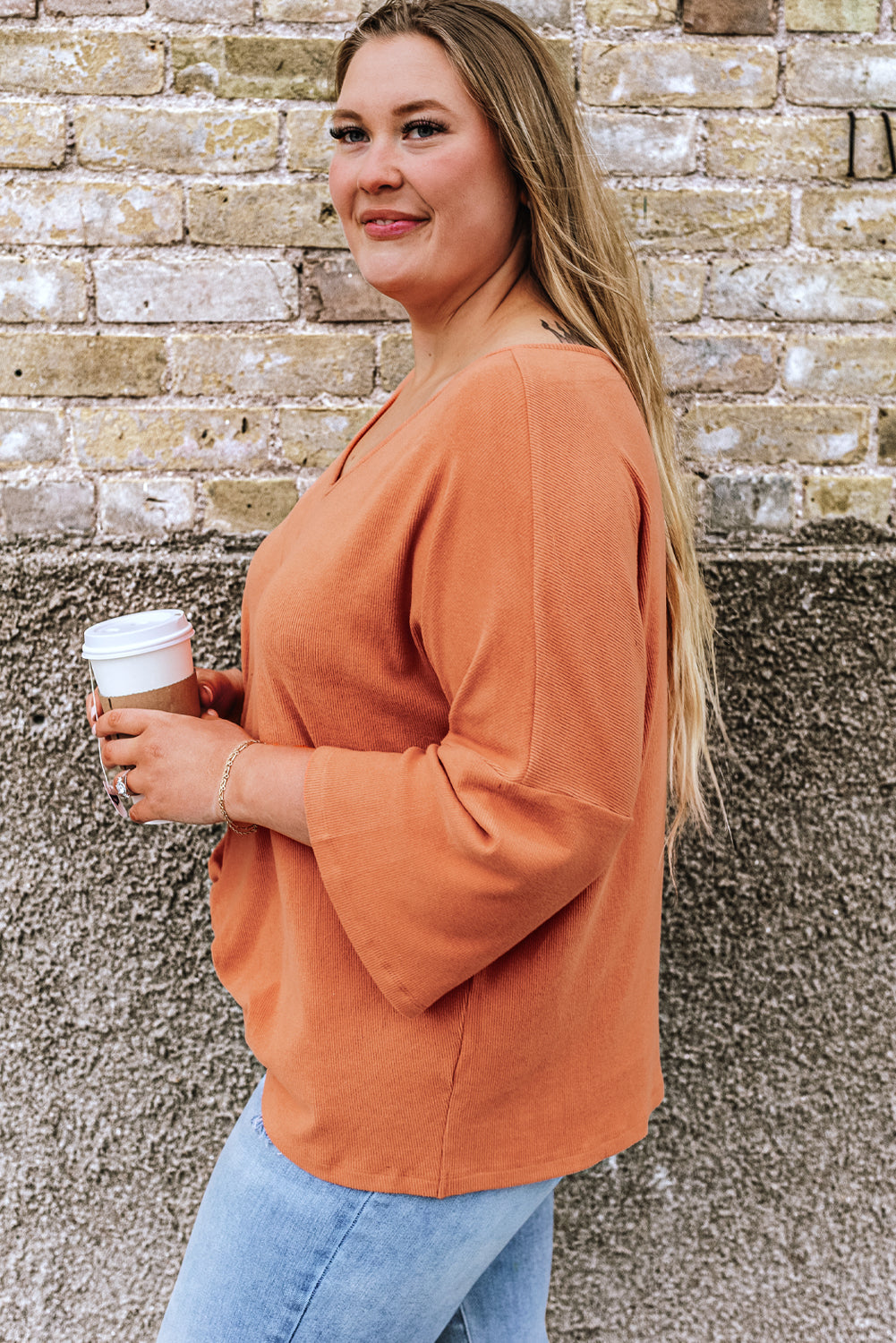 Women's Top Featuring Rib-Knitted Plus Size Twist Hem