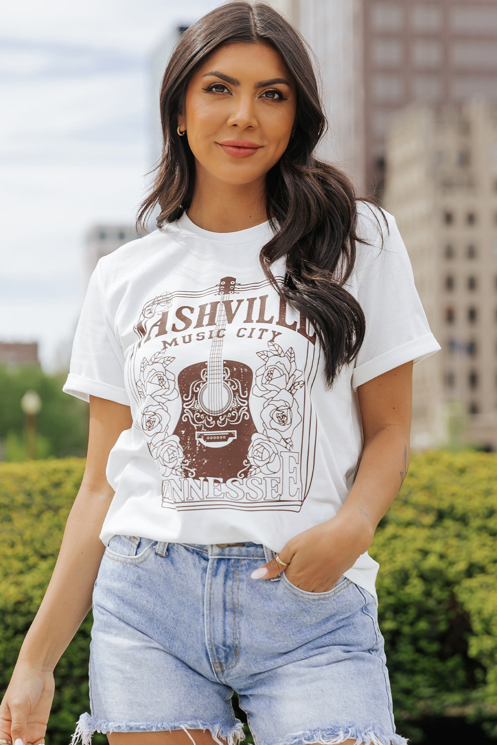 Women's NASHVILLE MUSIC CITY Graphic-Print Crew Neck Tee