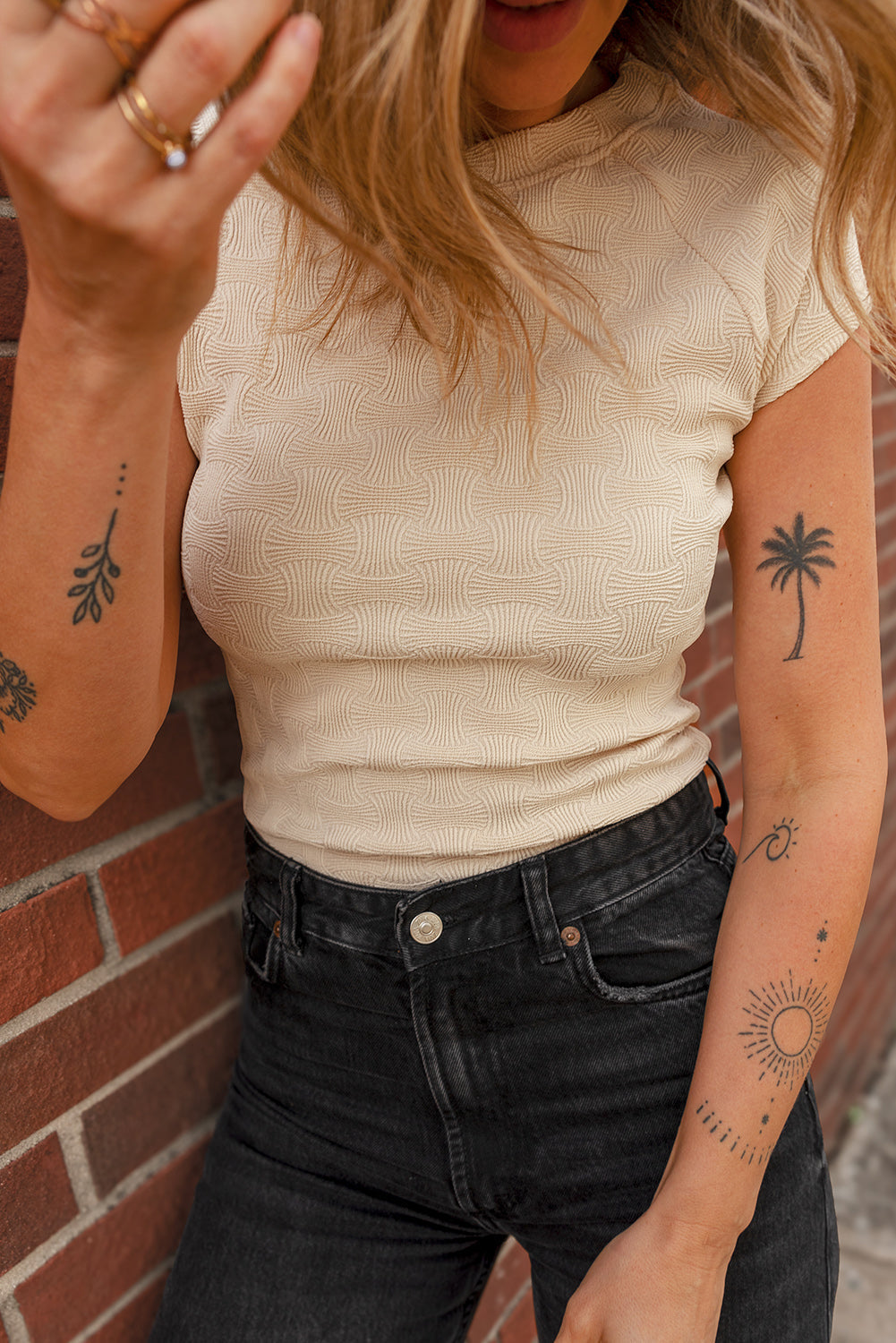 Textured Crew Neck Cap Sleeve Slim Stretchy T Shirt