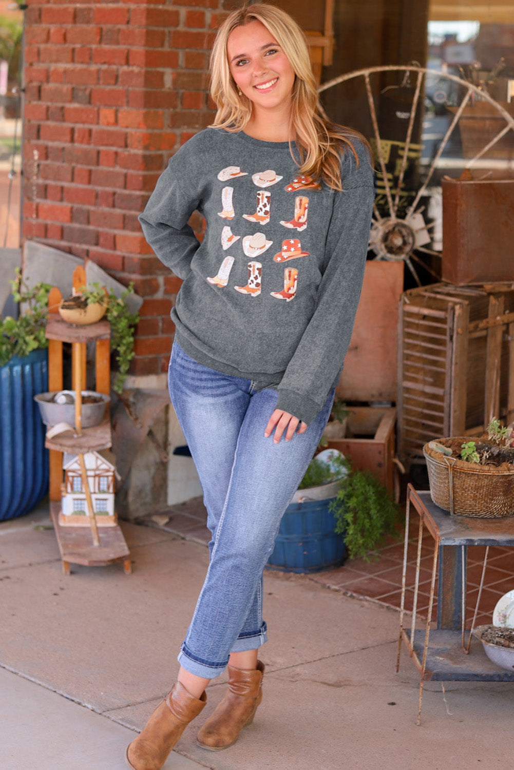 Women's Sweatshirt with Boots Cowboyhat Graphic-Print Corded