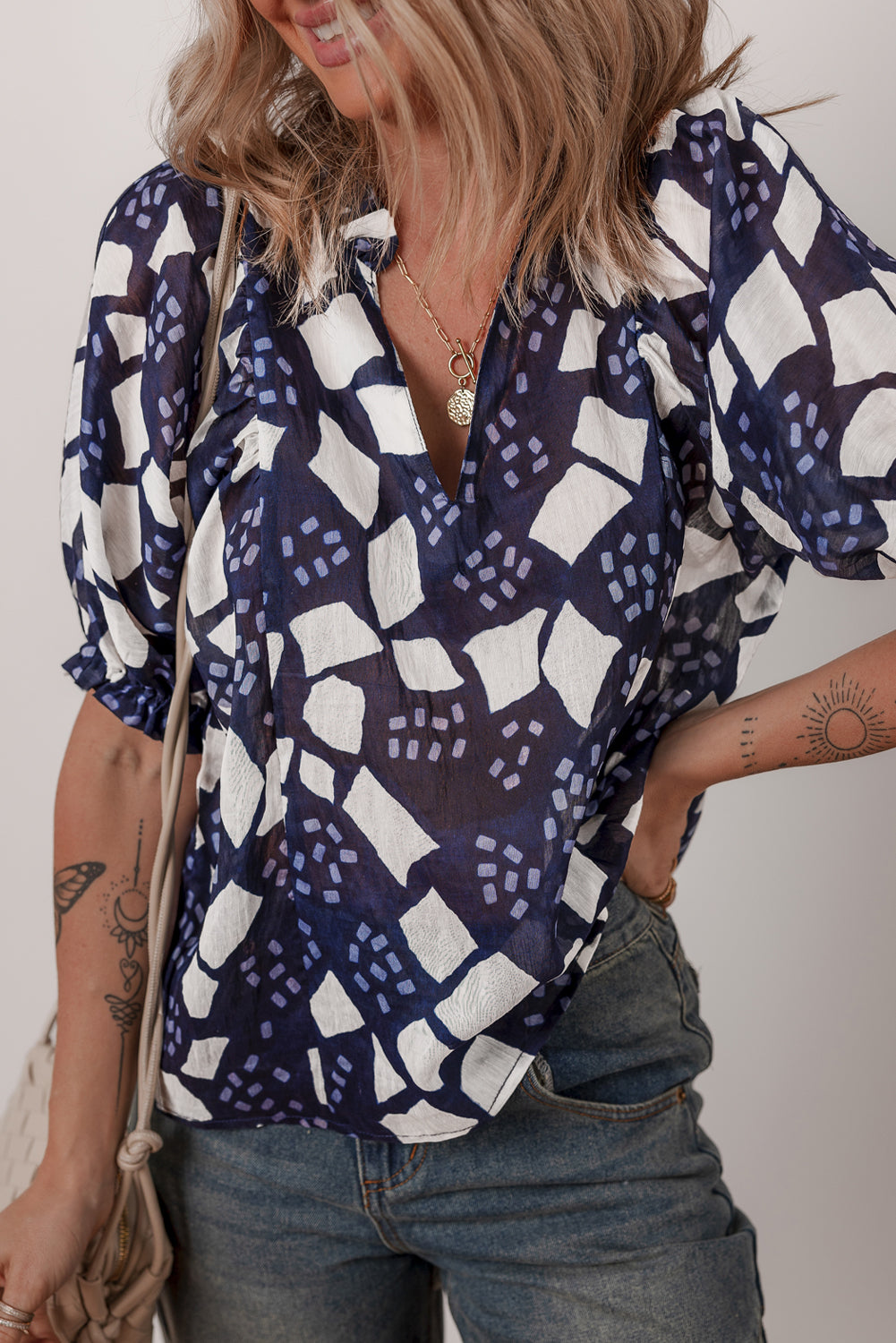Print Frilled Abstract Frilled Puff Sleeve V-Neck Blouse