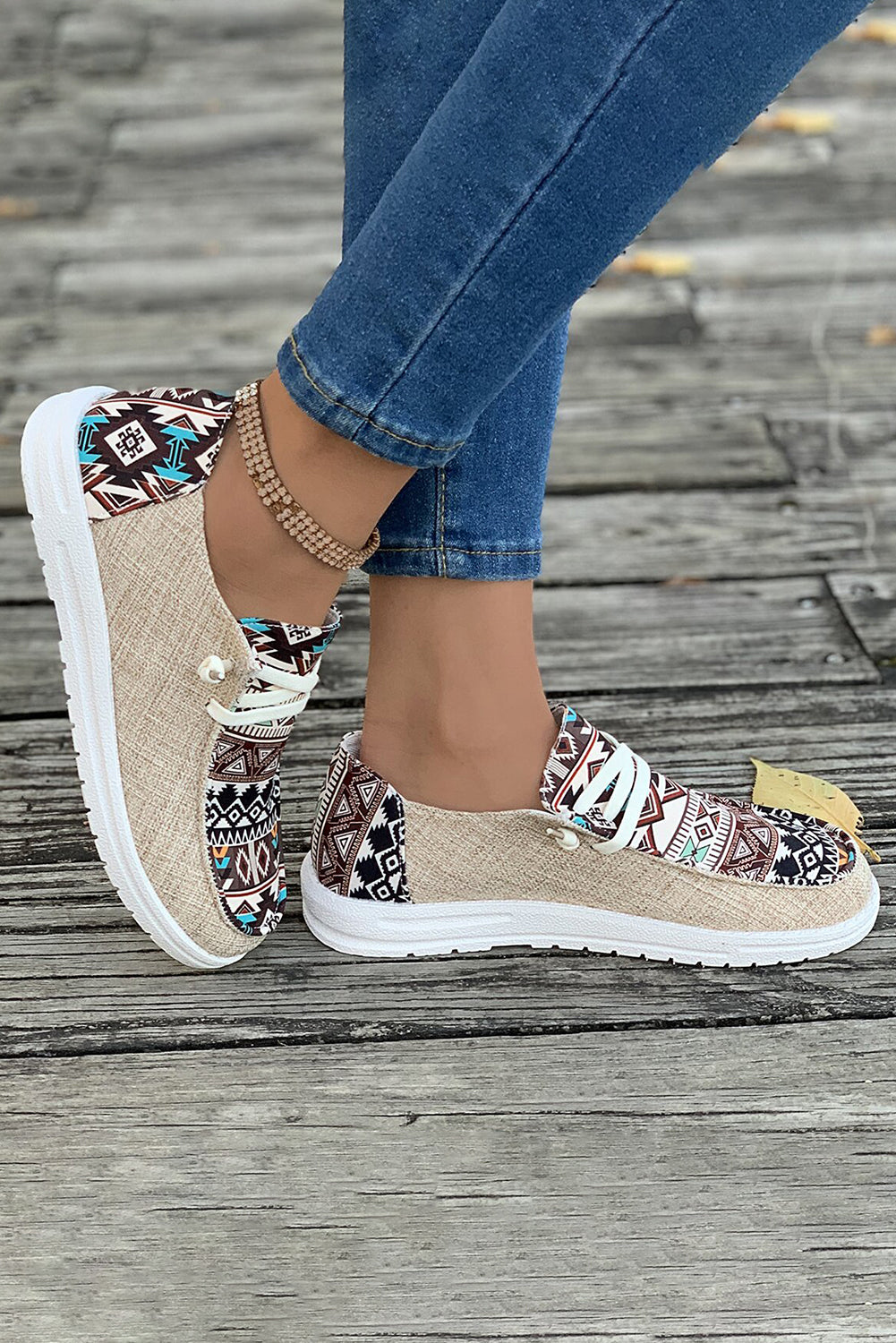 Patchwork Retro Aztec Lace-up Decor Flat Shoes