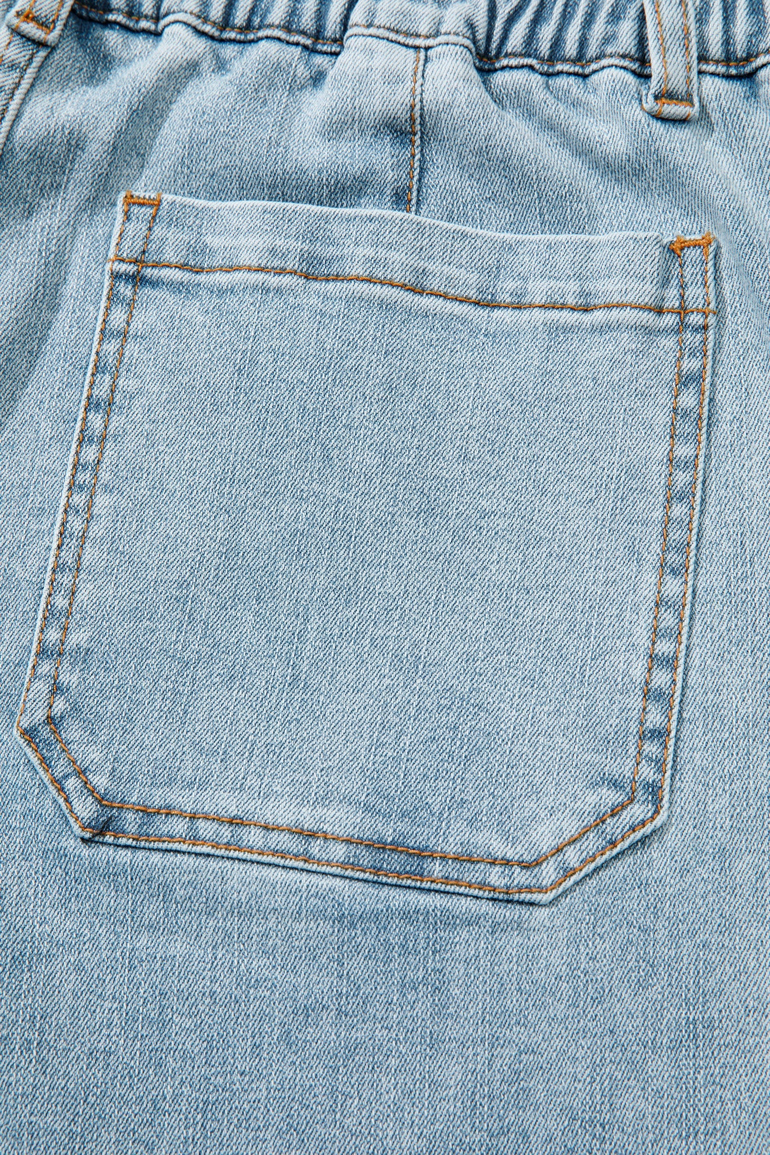 Regular Solid Full-Length Pocket Detail Denim Jeans in Beau Blue
