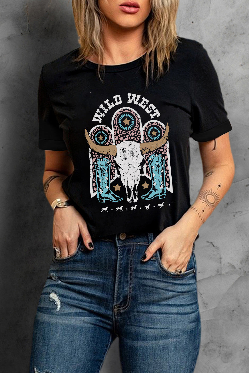 Women's T Shirt with WILD WEST Steer Skull Graphic-Print