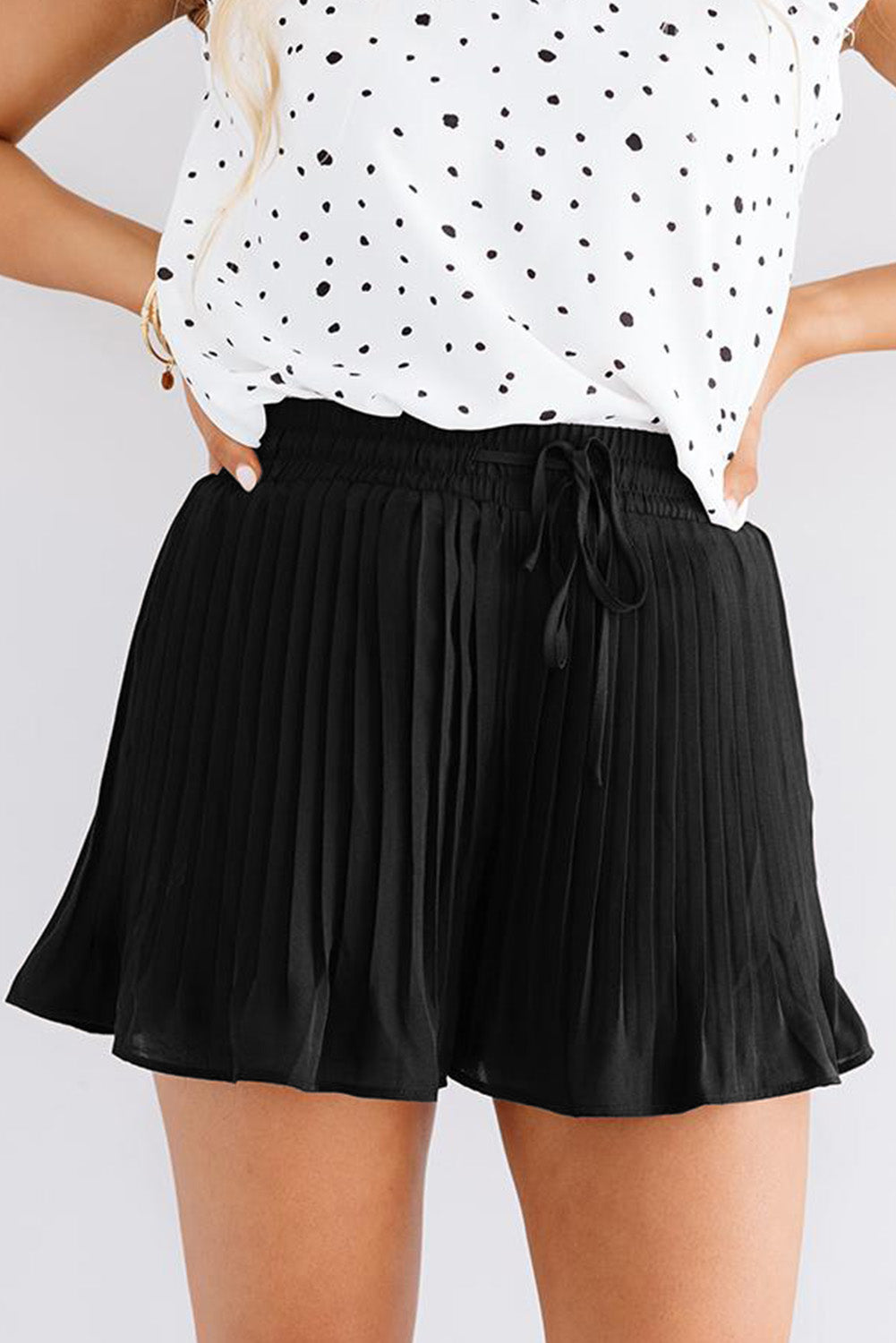 Women's Shorts with Drawcord Waist Flowy Pleat-Detail