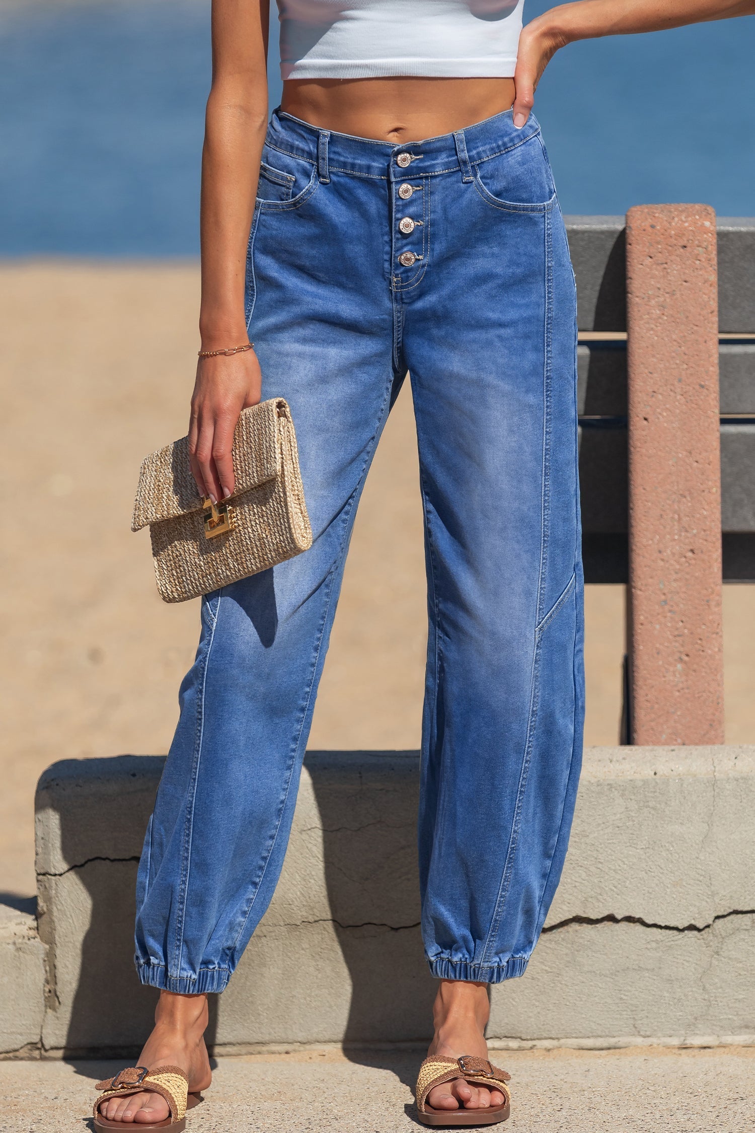4 Tapered Buttons Front Everyday Easy-Fit Fit Jeans in Blue