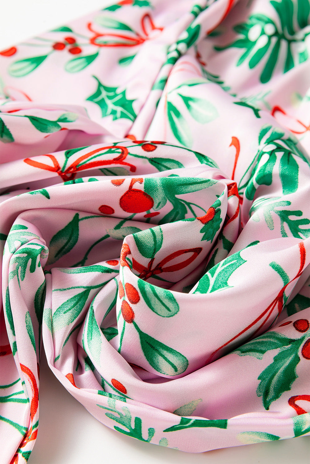Plant Christmas Berries Print Satin Long-Sleeved Pajama Set