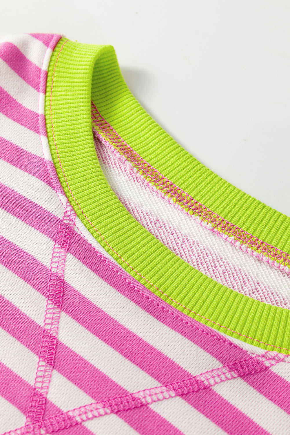 Contrast Rib-Knit Striped Rib-Knit Trim Crossed Stitch Drop-Shoulder Sweatshirt