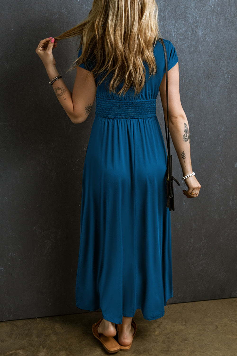 Women's Maxi Dress Featuring Shirred High-Rise V Neck