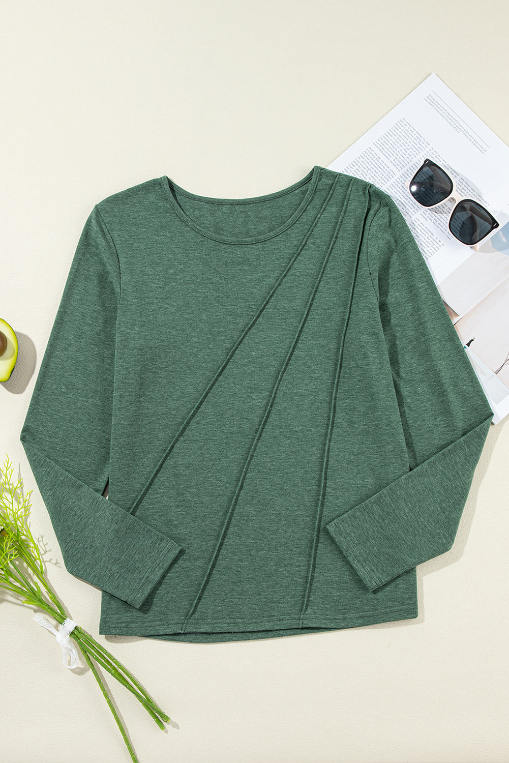 Detail Asymmetric Seam Solid Long-Sleeved Top in Green