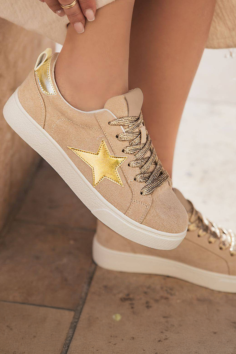 Star Glitter Patchwork Lace-up Sneakers Style