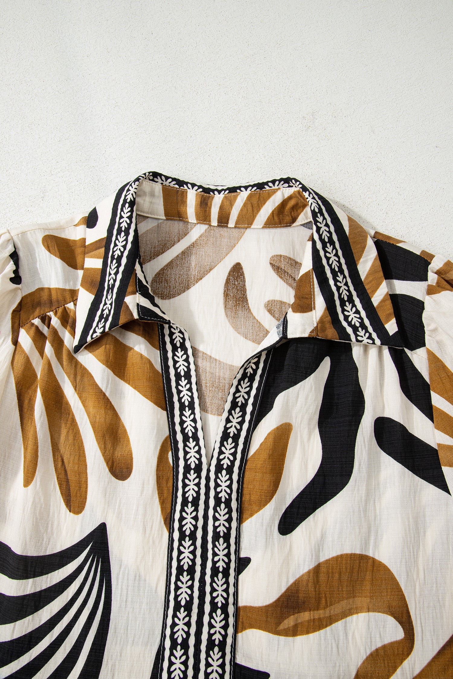 Printed Contrast Tropical Contrast Trim Neck Long-Sleeved Ruffle Hem Dress