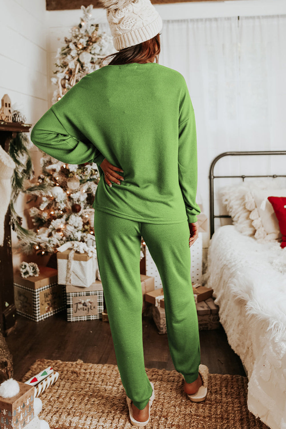 Pullover and Long-Sleeved and Jogger Pants Lounge Set