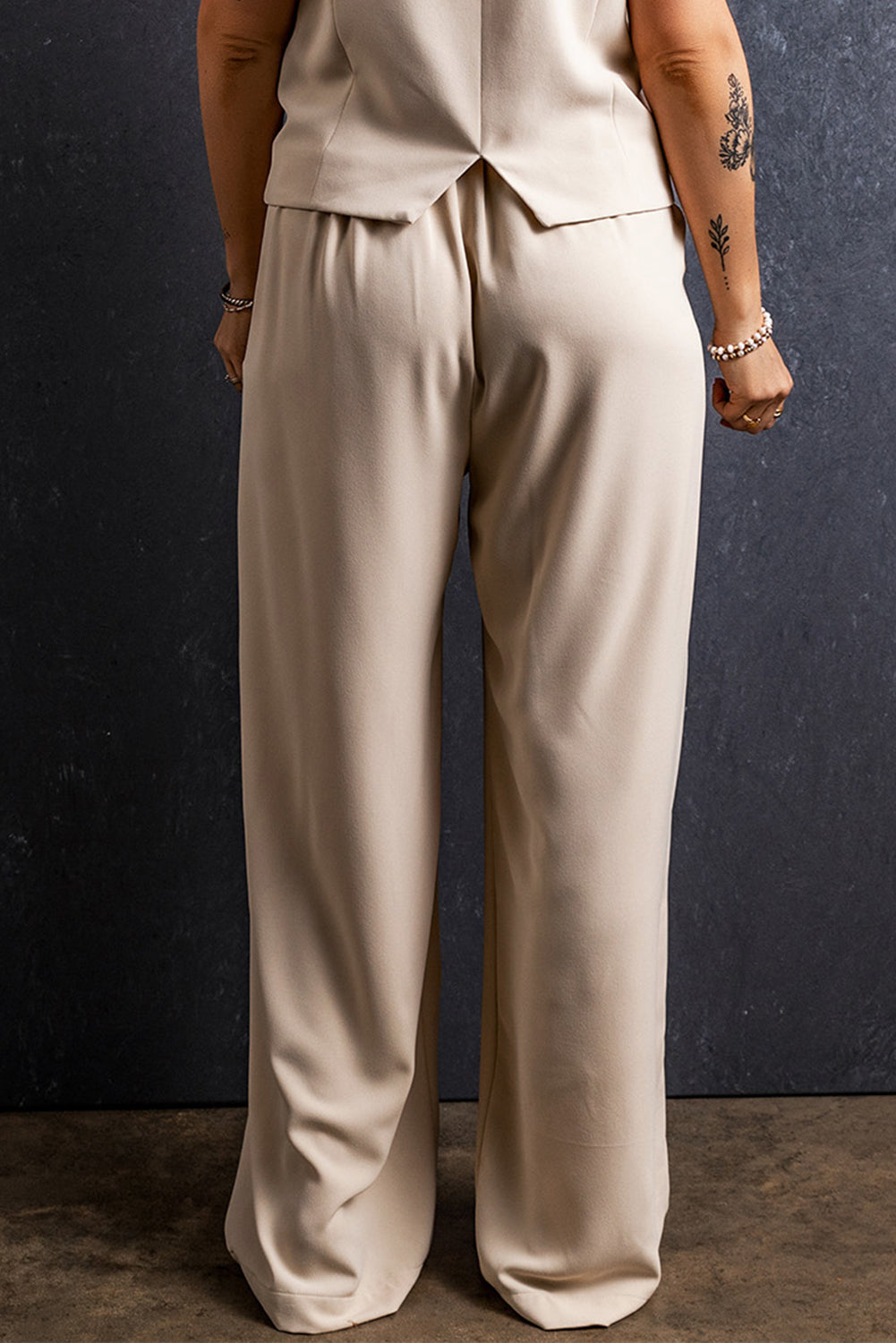 Women's Leg Pants Featuring Wide Elastic Waist Pleat-Detail