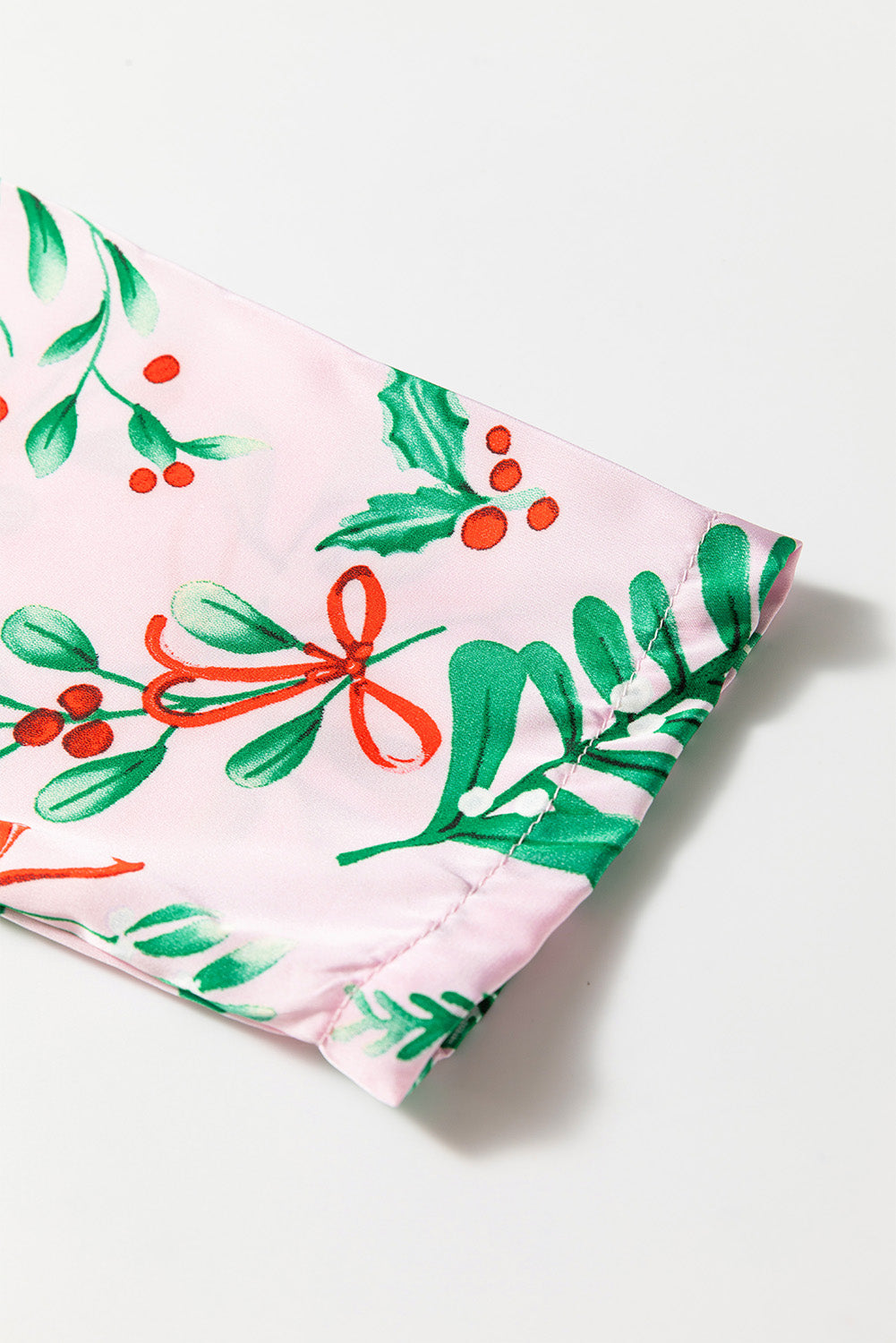 Plant Christmas Berries Print Satin Long-Sleeved Pajama Set