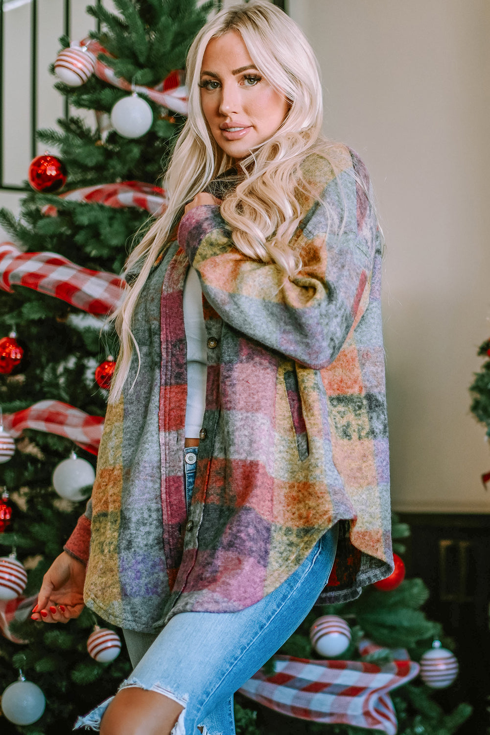 Women's Shacket Featuring Oversize Brushed Plaid Pocket-Detail