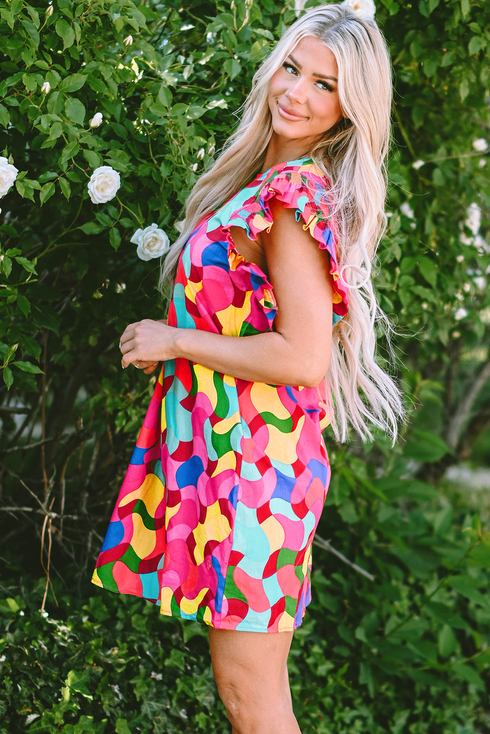 Women's Dress Featuring Shift Abstract Ruffle-Trimmed Sleeve