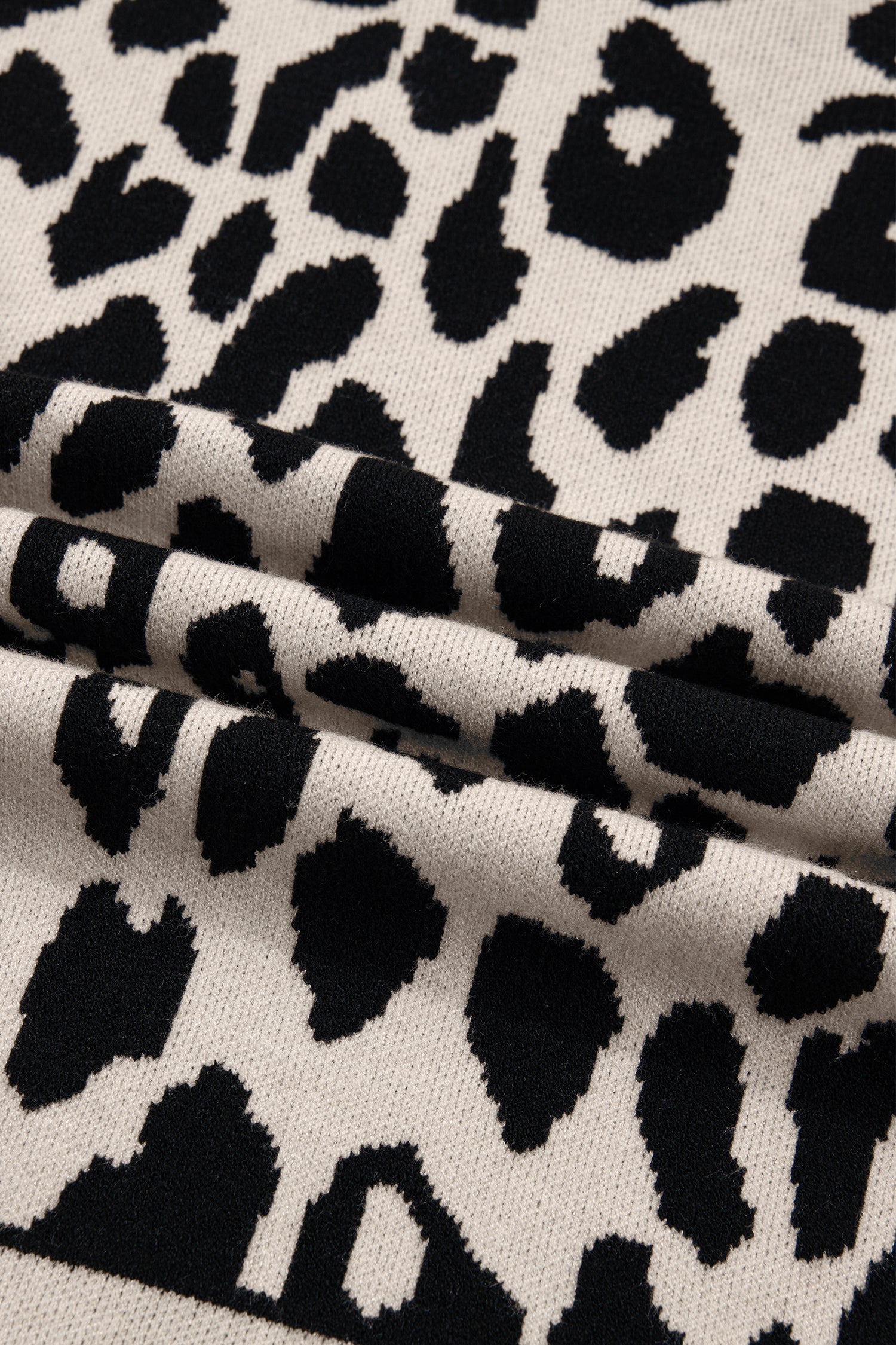 Neck Leopard-Print High Short-Sleeved Knit Top