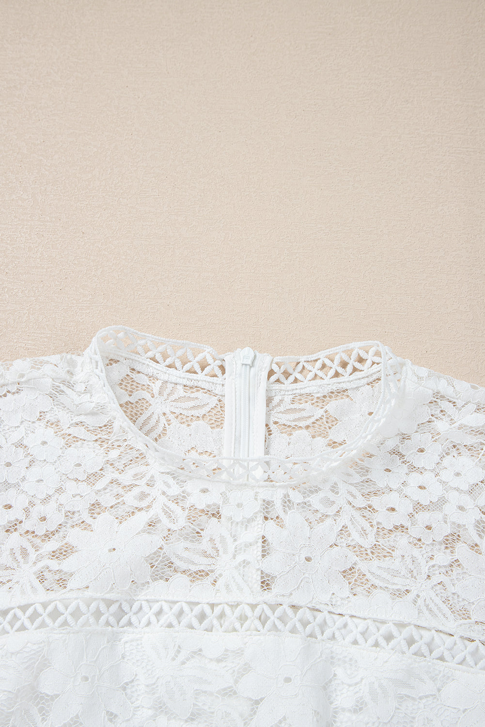 Chic White Short Sleeve Scalloped Floral Lace Peplum Blouse