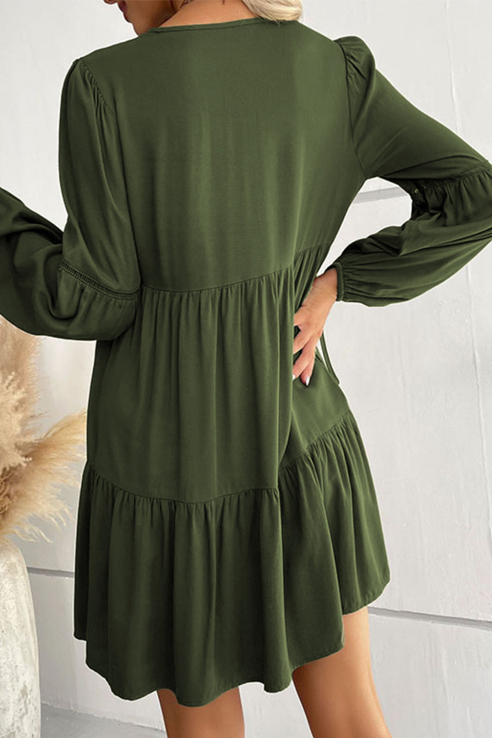Women's Mini Dress with Layered Ruffle-Trimmed Lace-Trimmed Balloon Sleeve