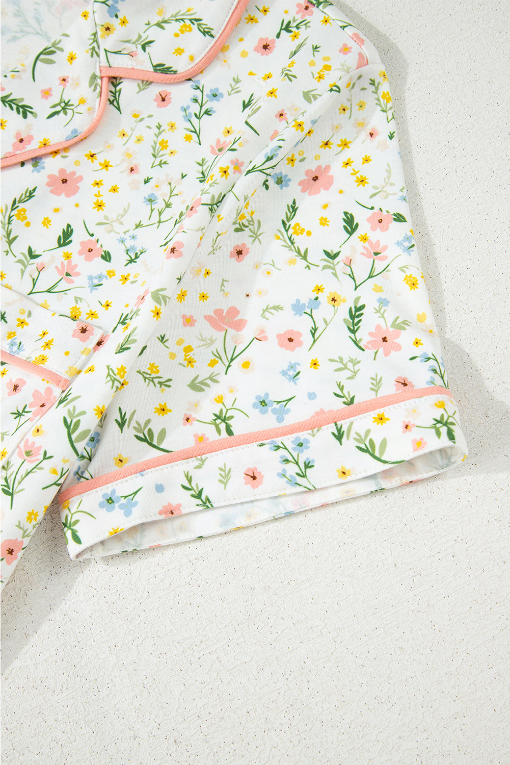 Contrast Pipping Floral-Print Pipping Short Pajamas Set Style