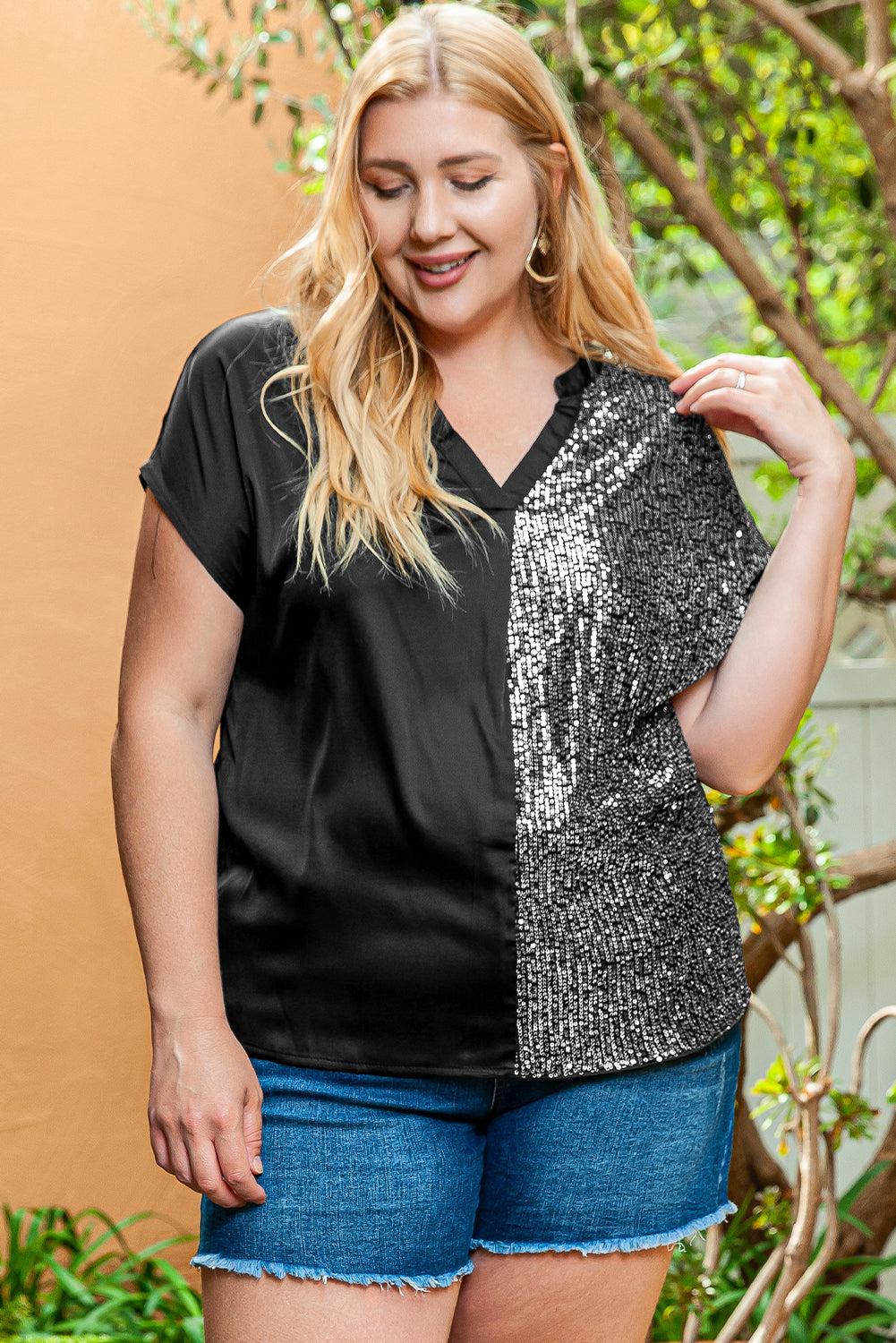 Women's Plus Size Sequined V Neck Tee