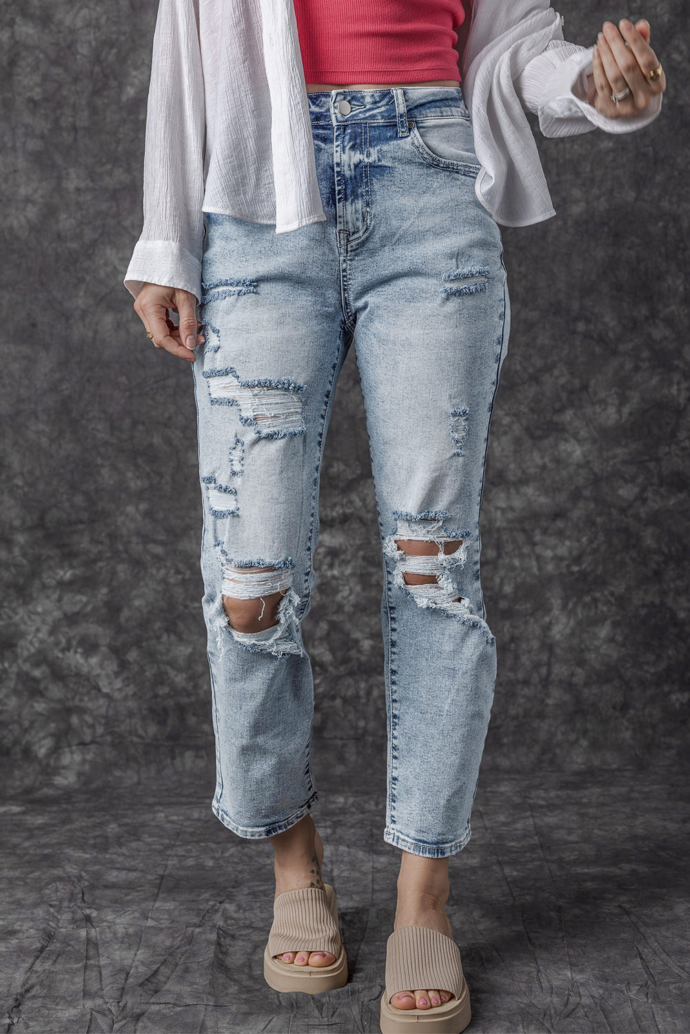 Women's Light Wash Frayed High-Rise Jeans