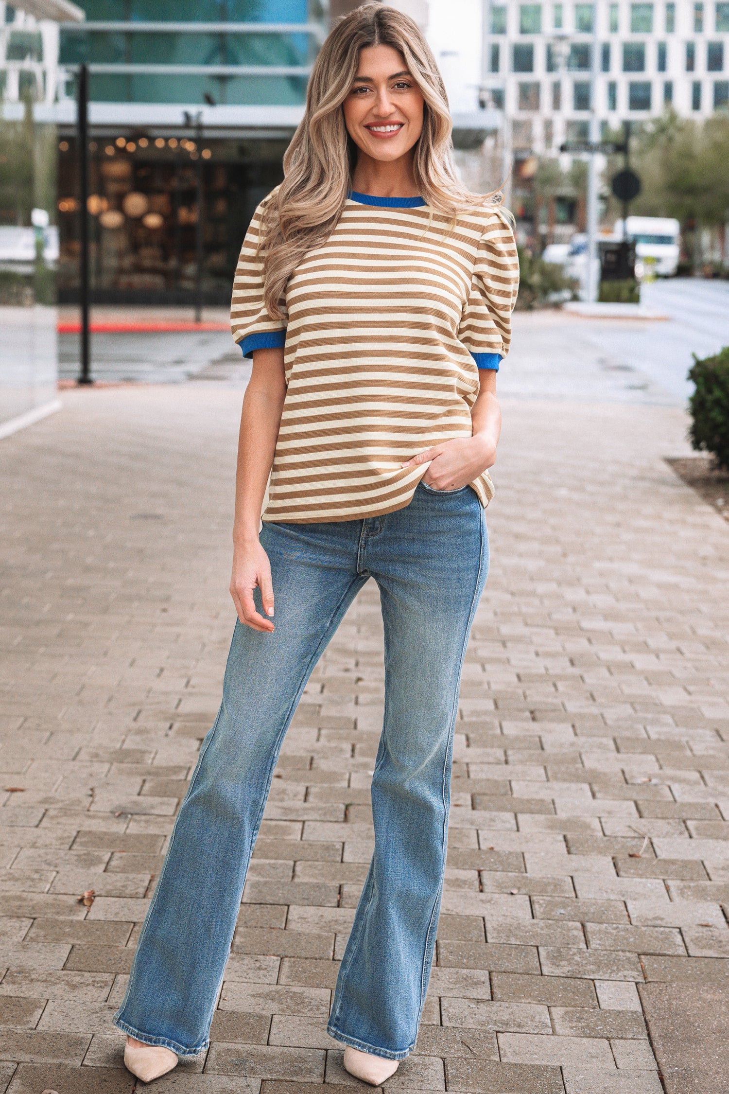 Puff Stripe Short Sleeve Round-Neck Tee in Brown