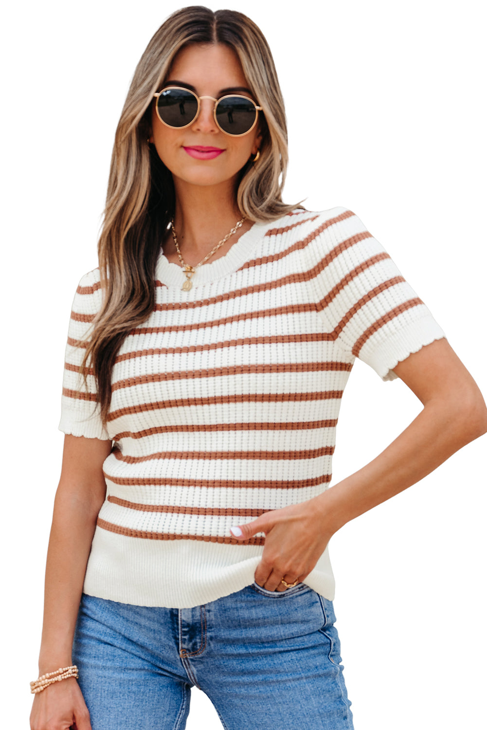 Scalloped Round-Neck Short-Sleeved Knit Top