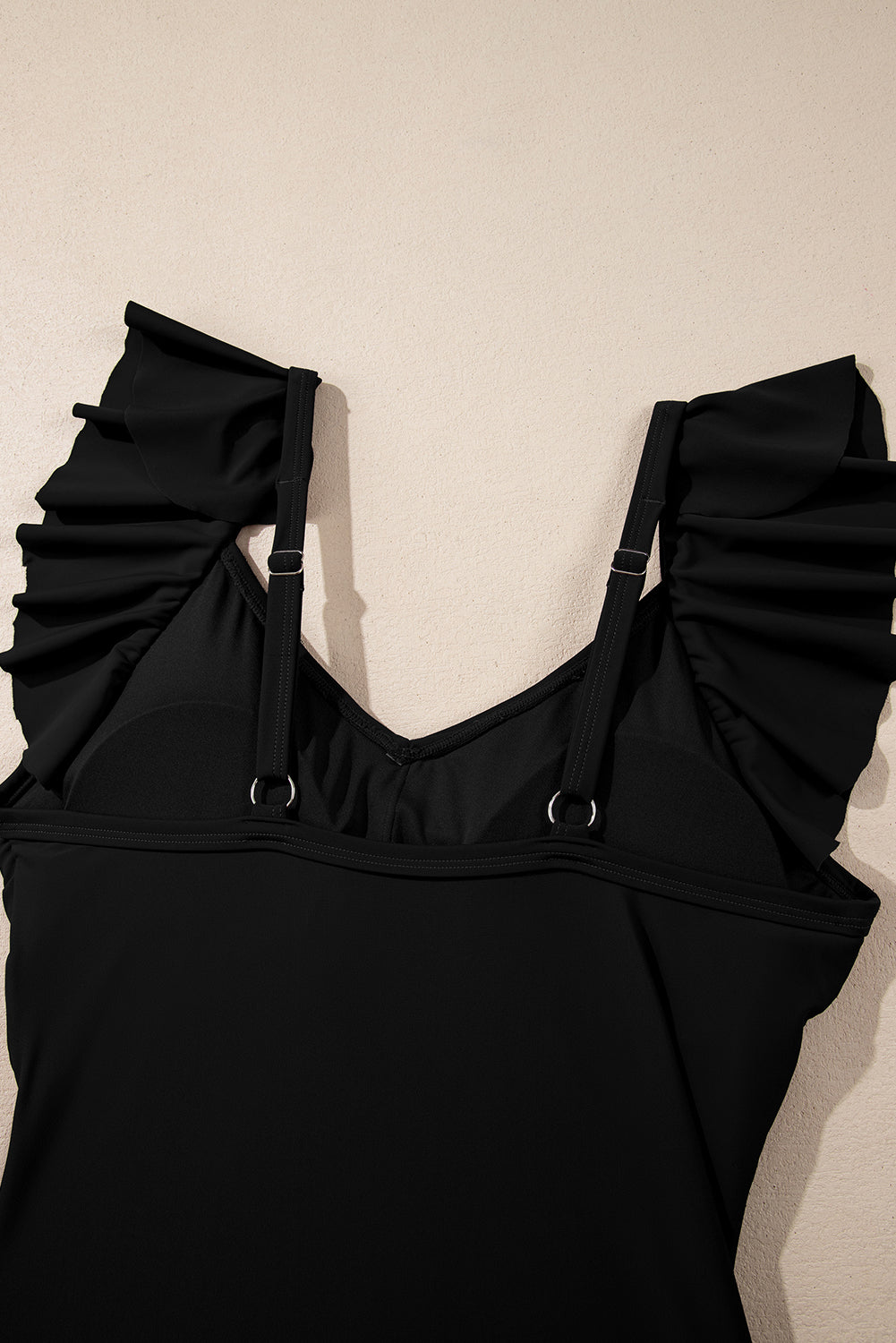 Ruffle Detail Solid Detail Crossed Cutout Slim 2pcs Tankini Swimwear in Black