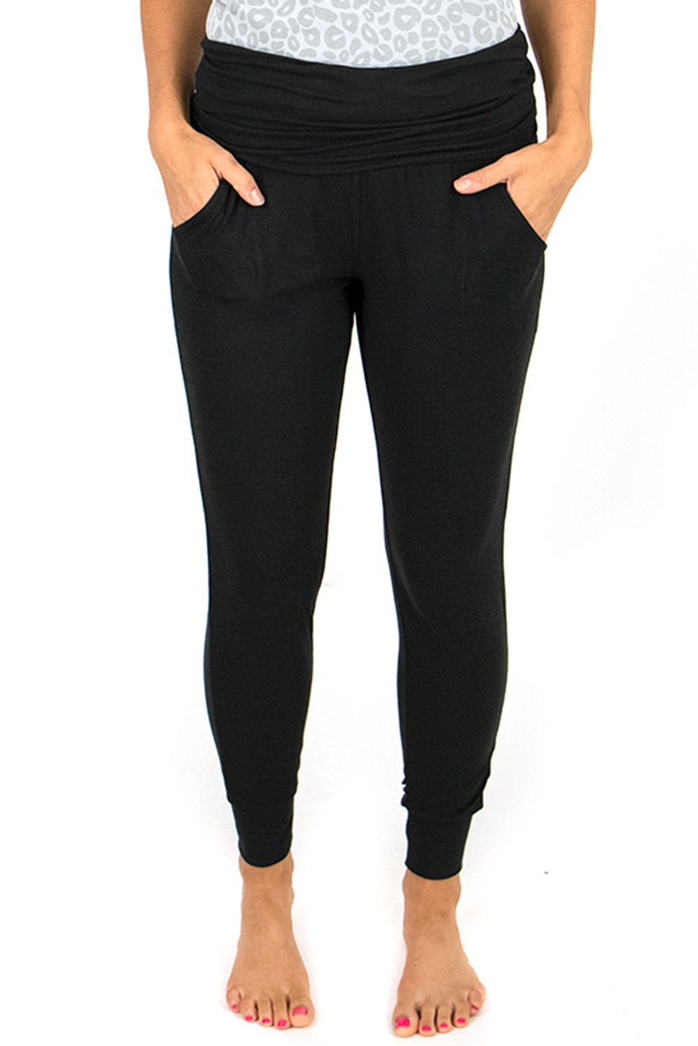 Women's High-Rise Black Pleat-Detail Pocket Leggings