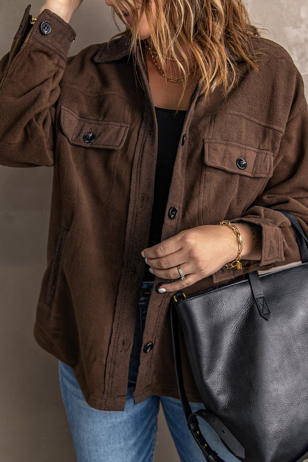 Women's Shirt Jacket Featuring Collar Turn Down