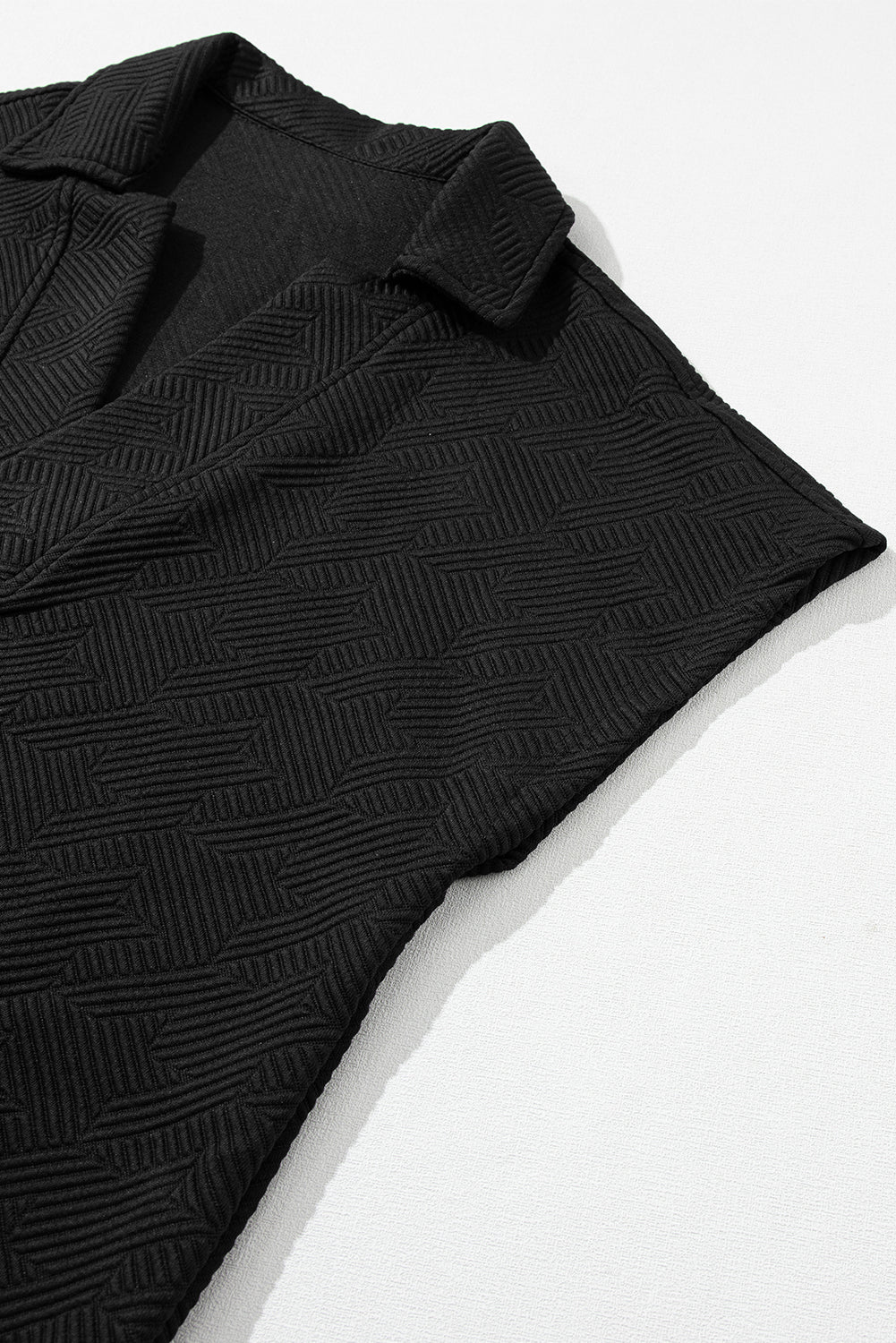 Women's Collared Textured V Neck Top