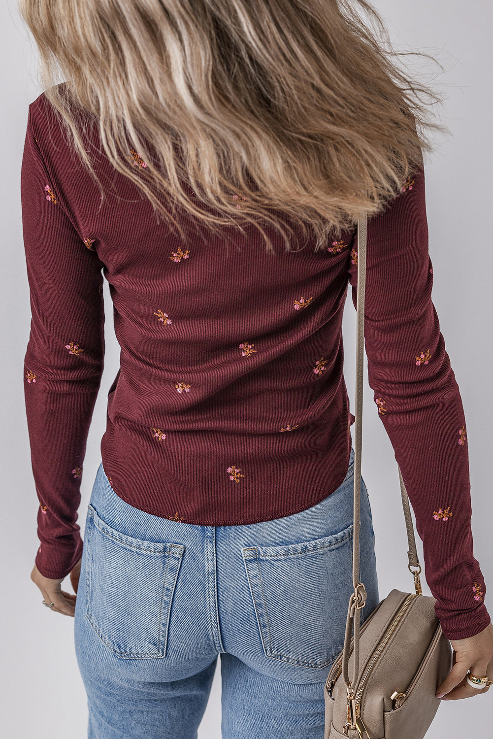 Notched Neck Floral-Print Rib-Knit Long-Sleeved Top in Burgundy