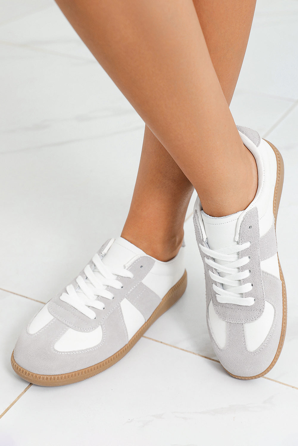 Suede PU Leather Patched Lace-up Flat Shoes