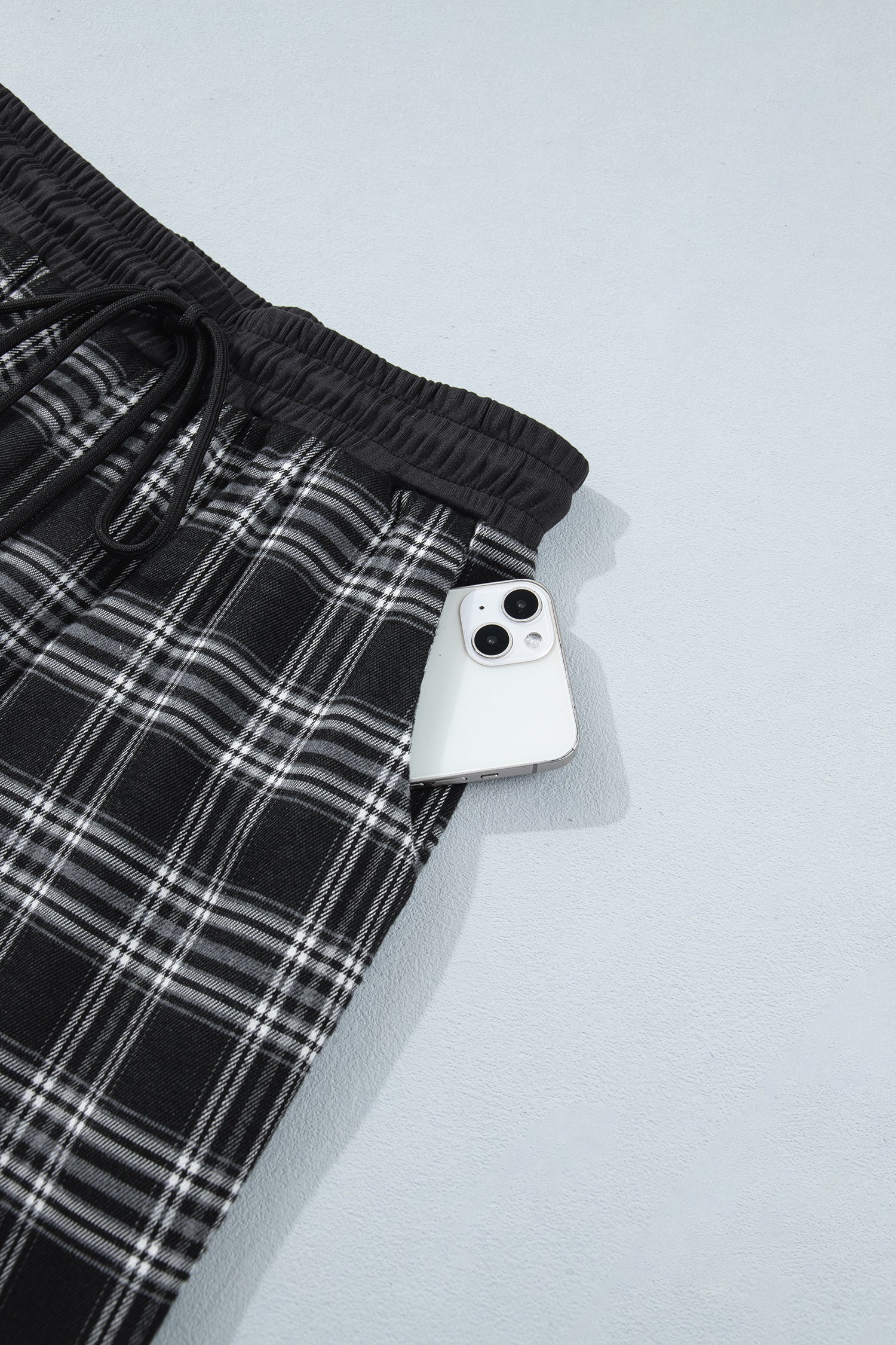 Frenchy Plaid Pattern Contrast Wide-Leg Pants in Black