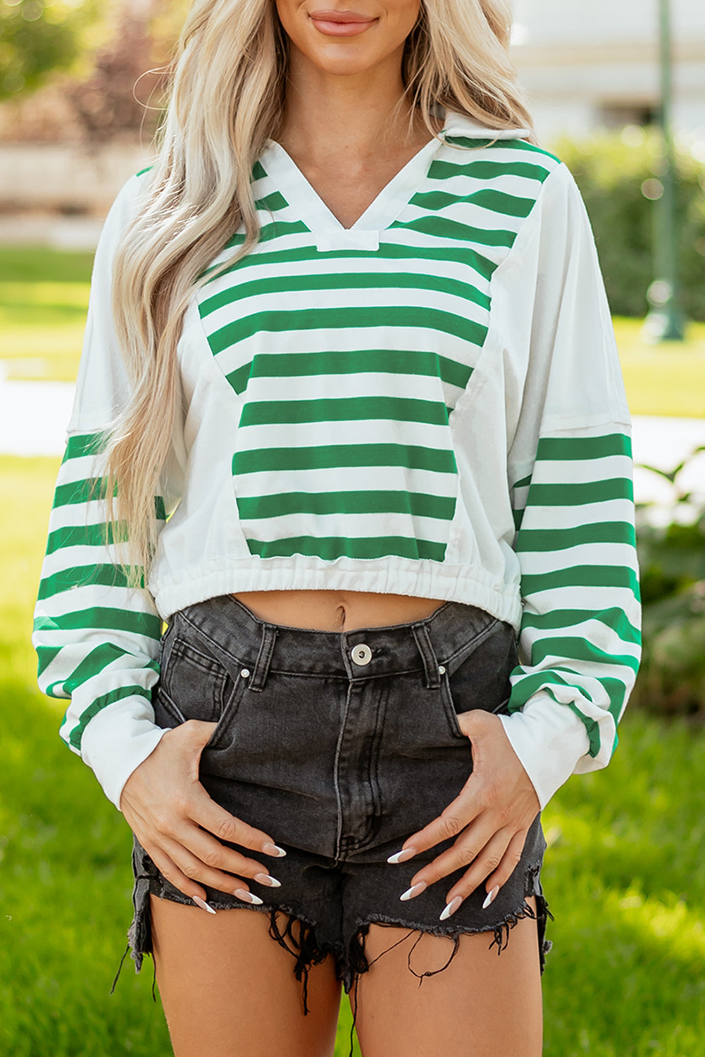 Collared V-Neck Colorblock V-Neck Cropped Knit Pullover