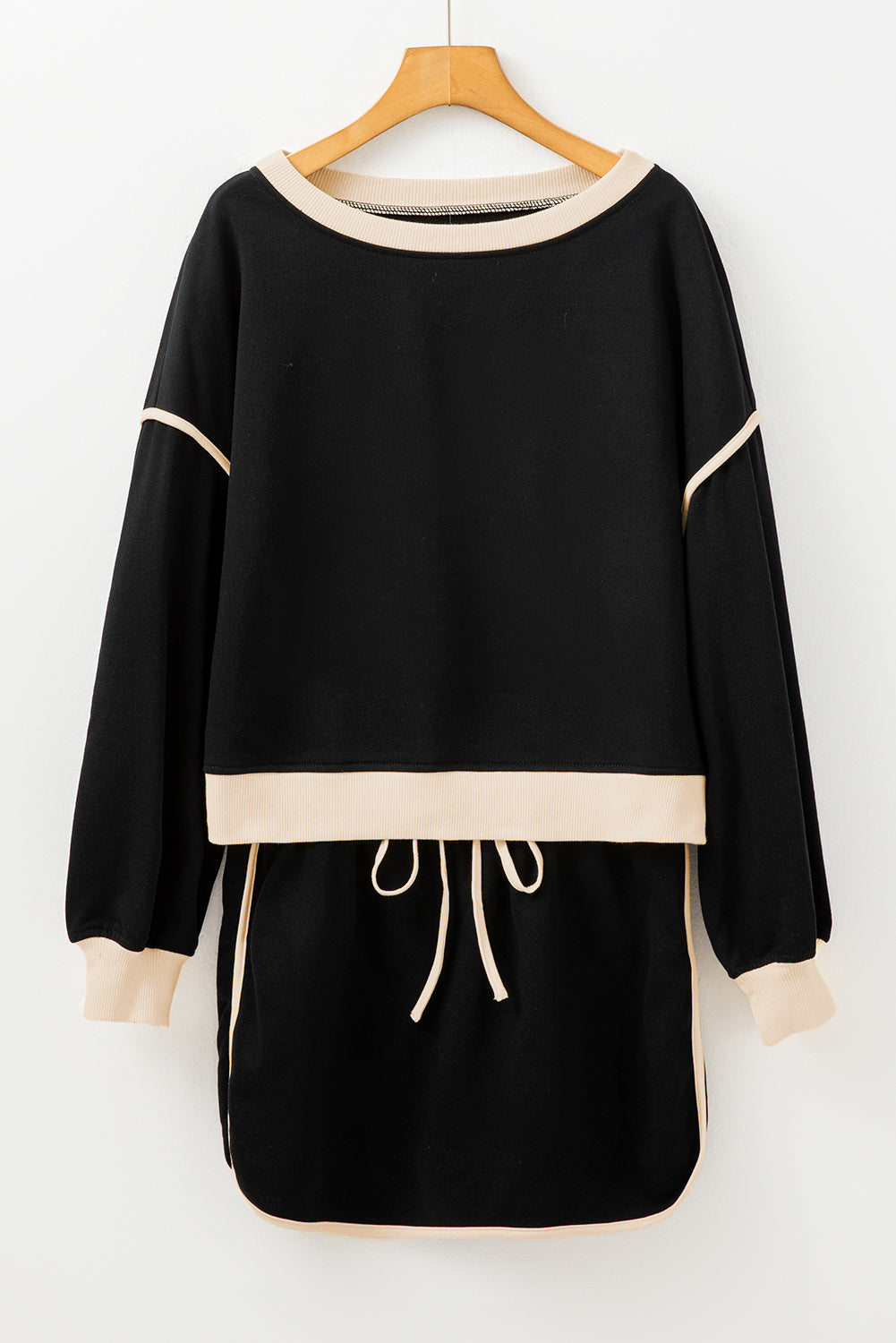 Color Pullover Contrast Loose and Lace-up Waist Skort Set in Black