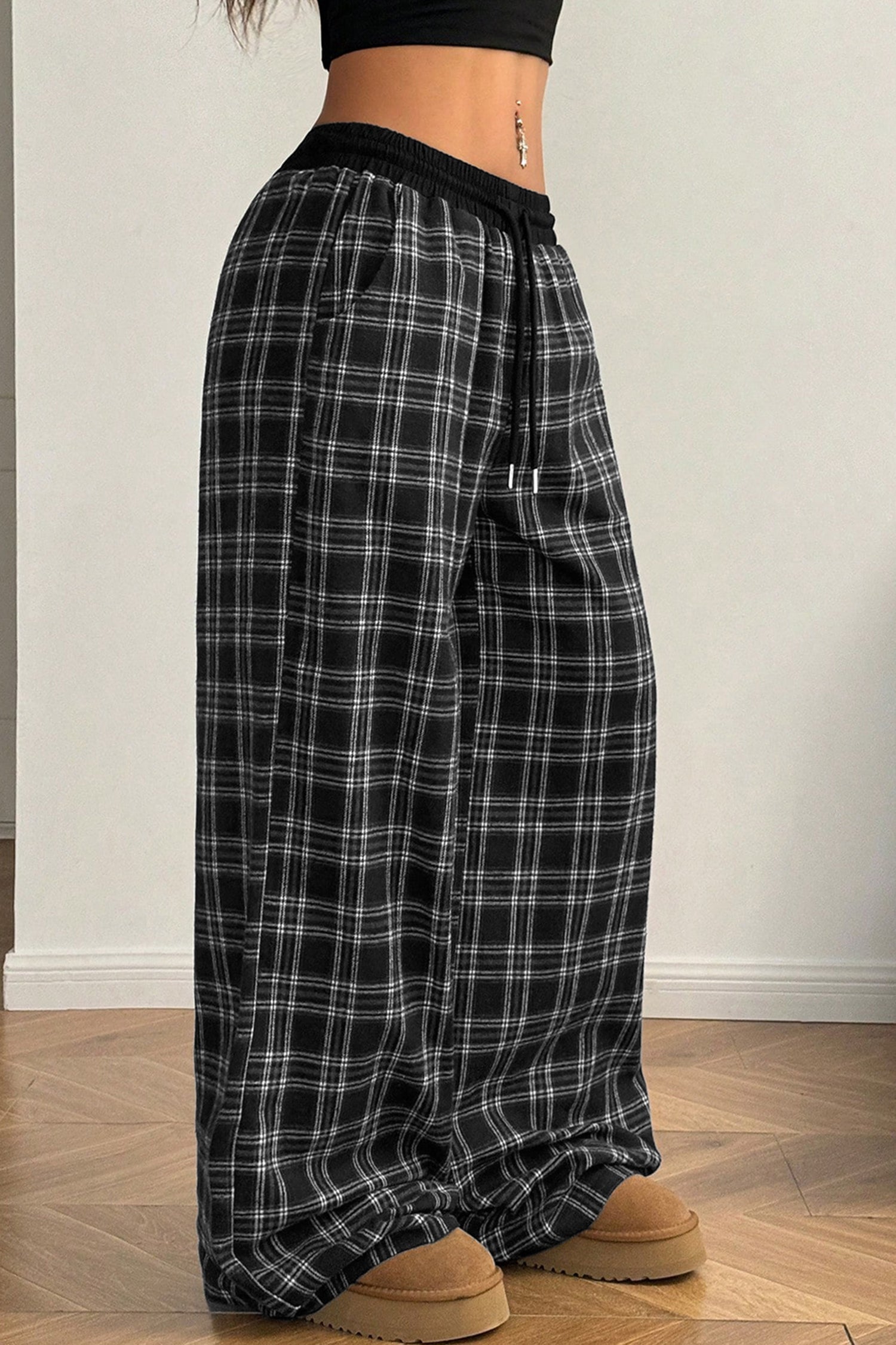 Frenchy Plaid Pattern Contrast Wide-Leg Pants in Black