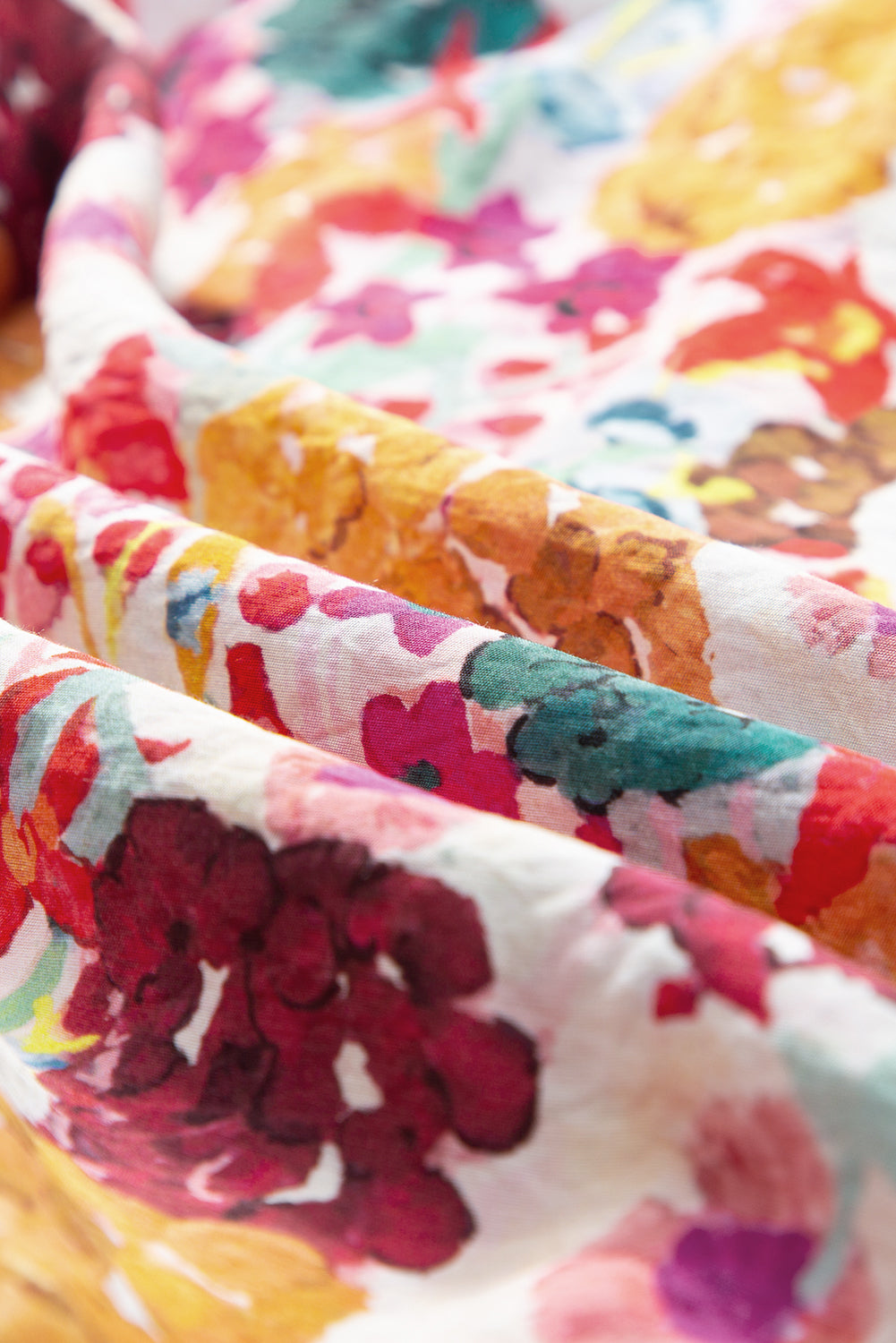 Women's Dresses Featuring Split Neck Flutter Floral-Print Print