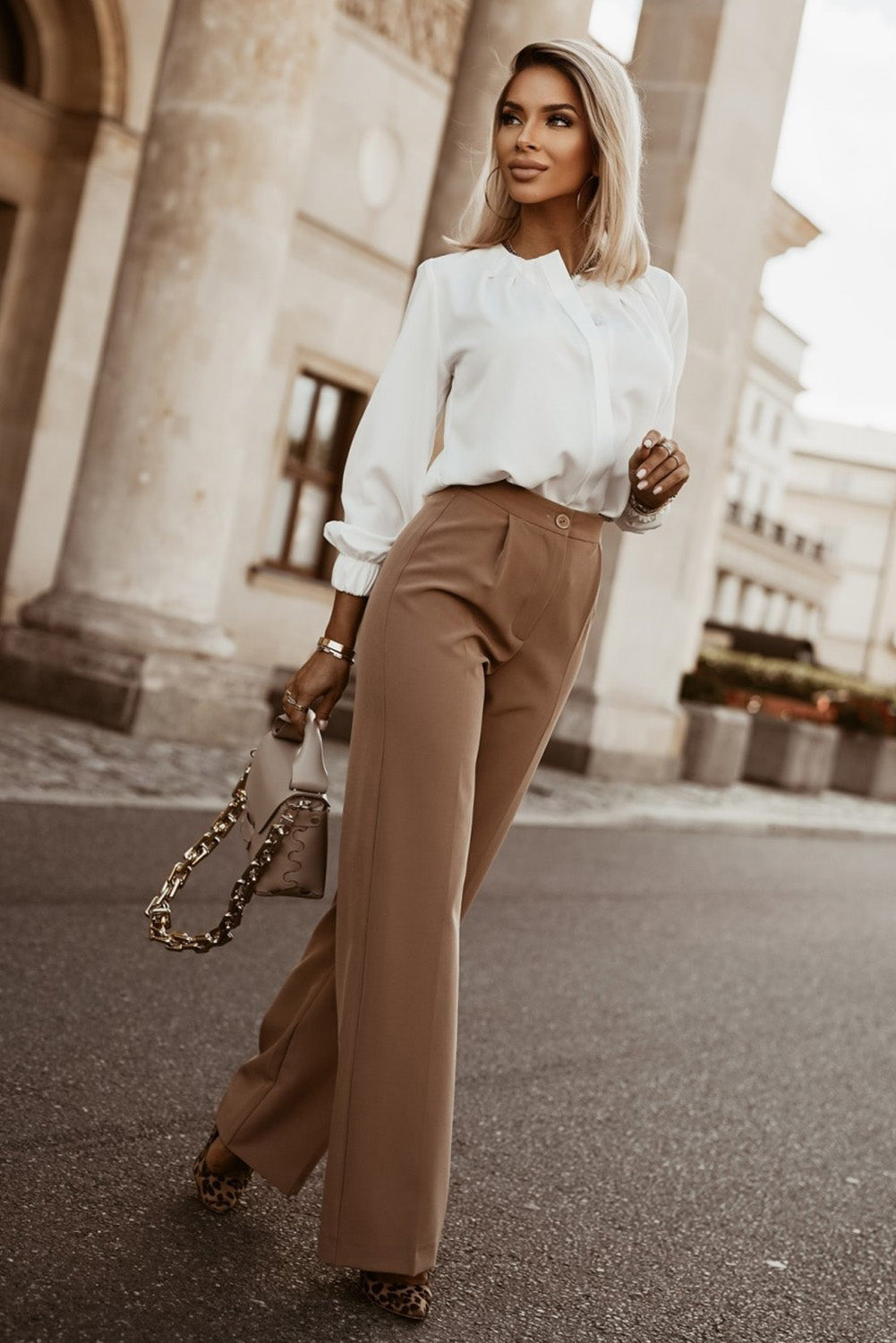 Women's Shirt Featuring Crew Neck Gathered Stretch Cuff