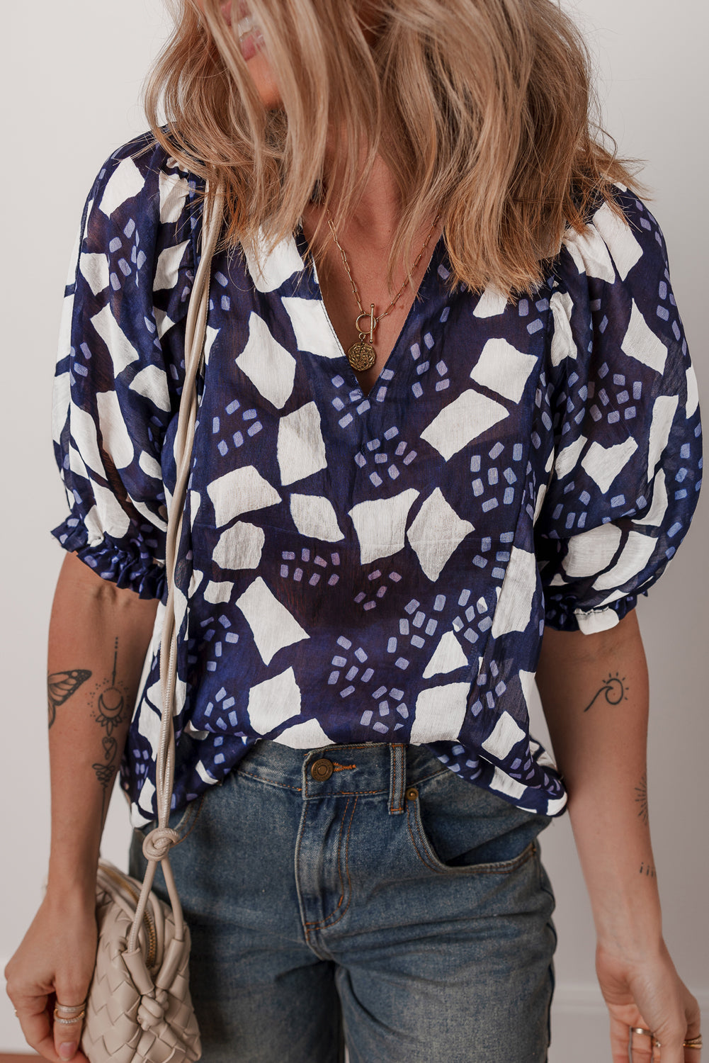 Print Frilled Abstract Frilled Puff Sleeve V-Neck Blouse