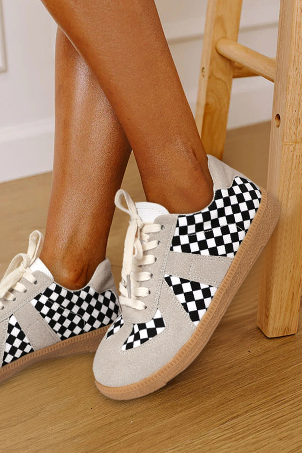 Lace-up Checkerboard Patchwork Flat Leatherette Shoes