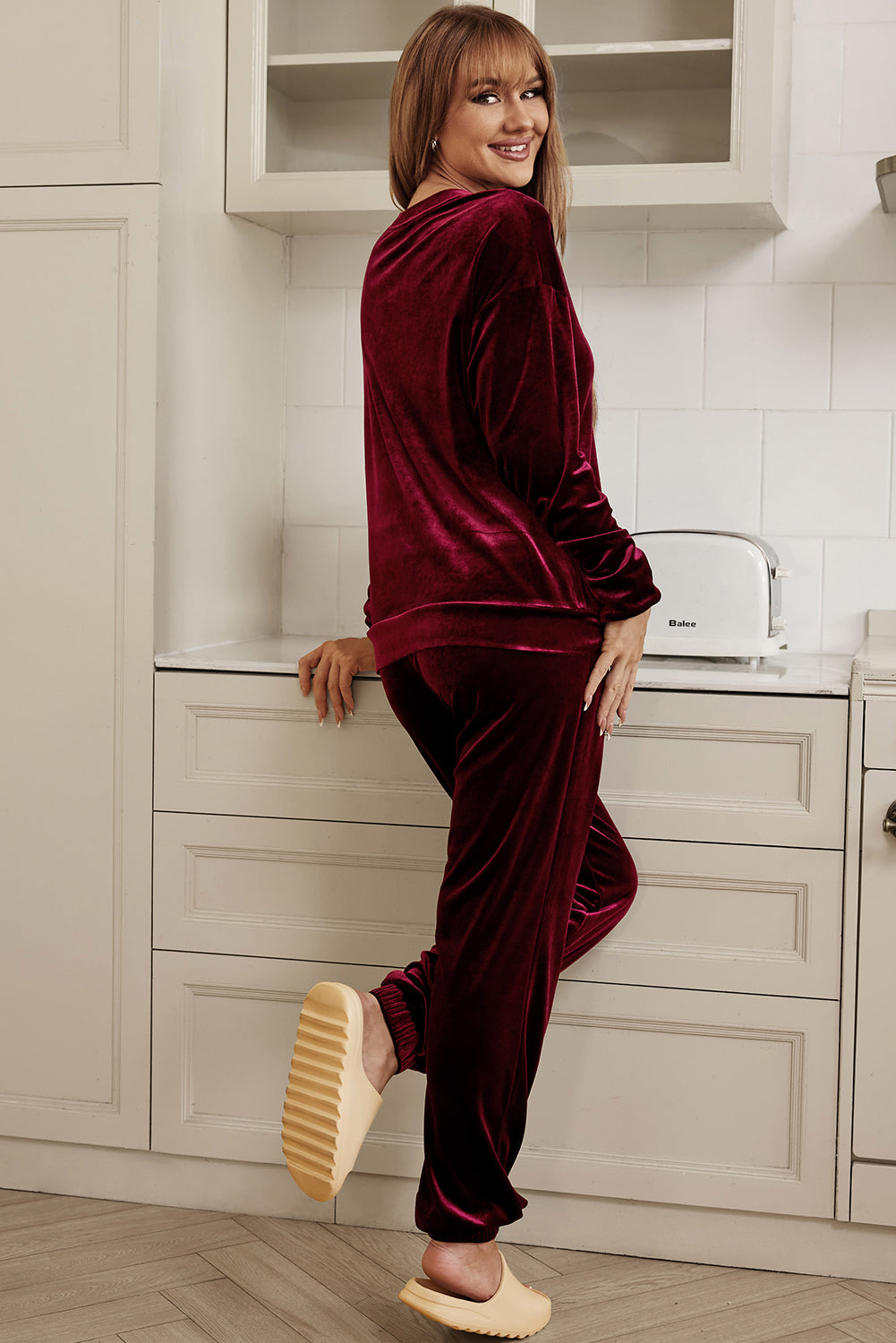 Solid Velvet 2-Piece Lounge Set in Fiery Red