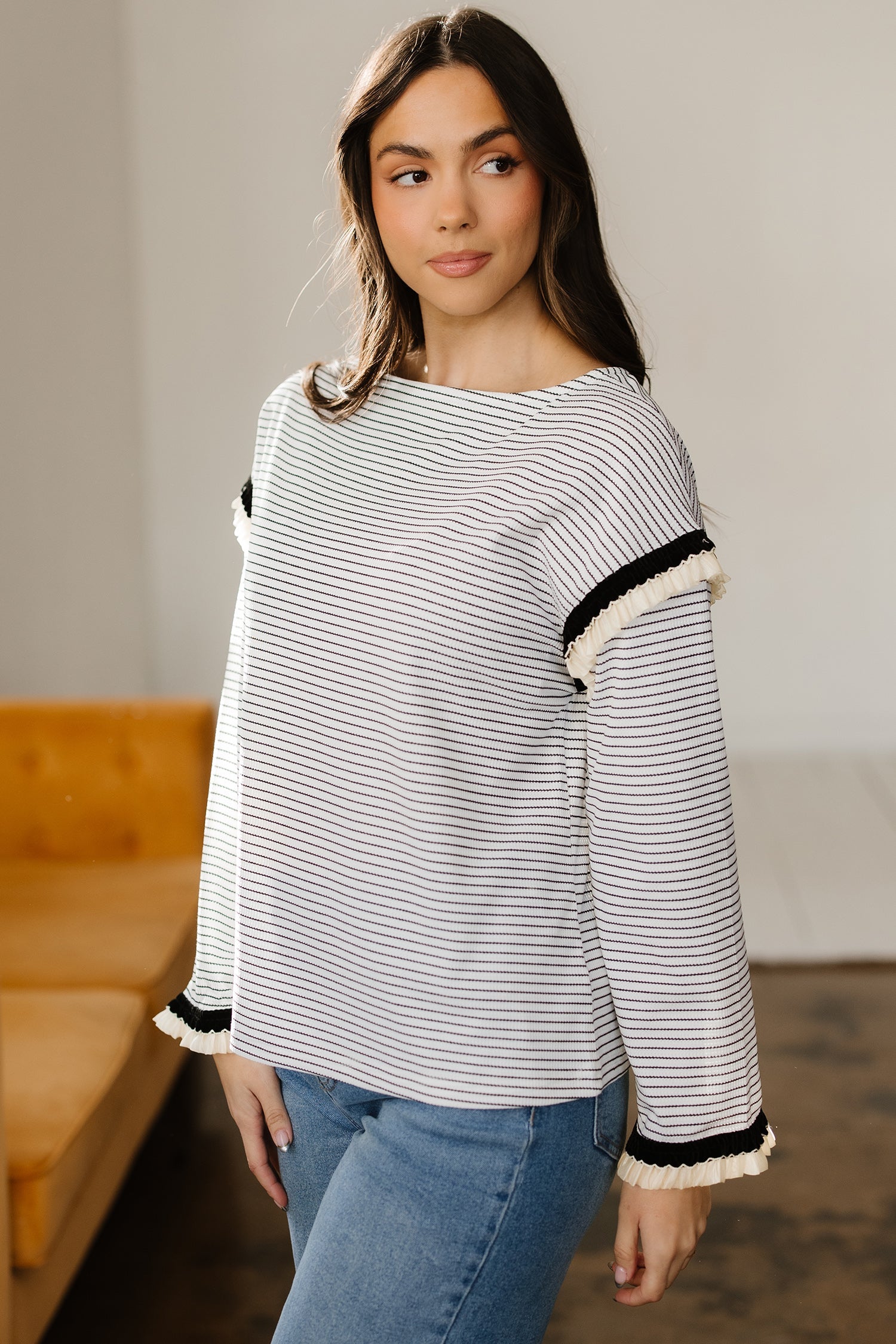 Loose Everyday Stripe Everyday Long-Sleeved Top in White
